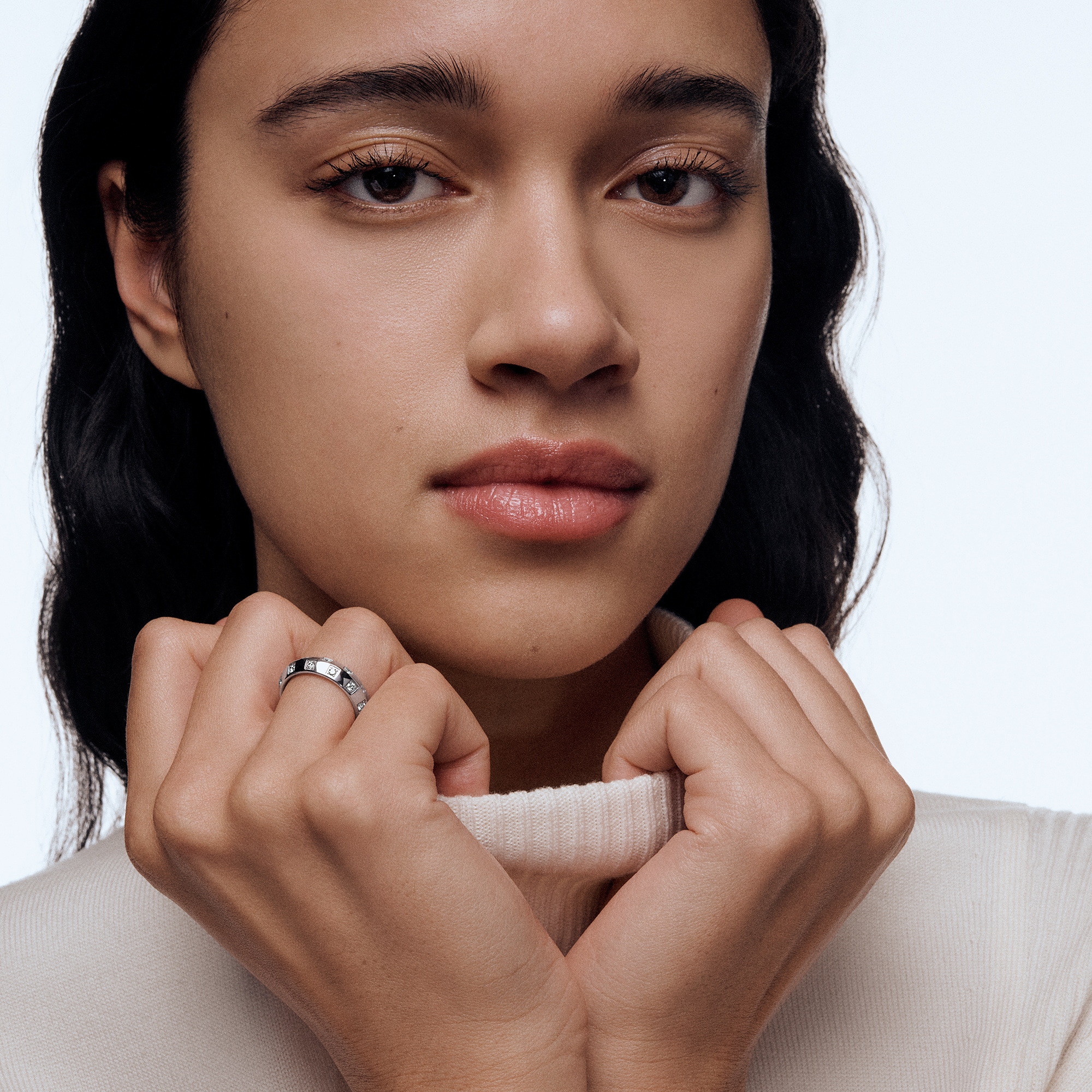 Jewellery - Le Damier de Louis Vuitton Medium Ring, White Gold and Diamonds  Jewellery Categories Rings | LOUIS VUITTON (Product zoom)