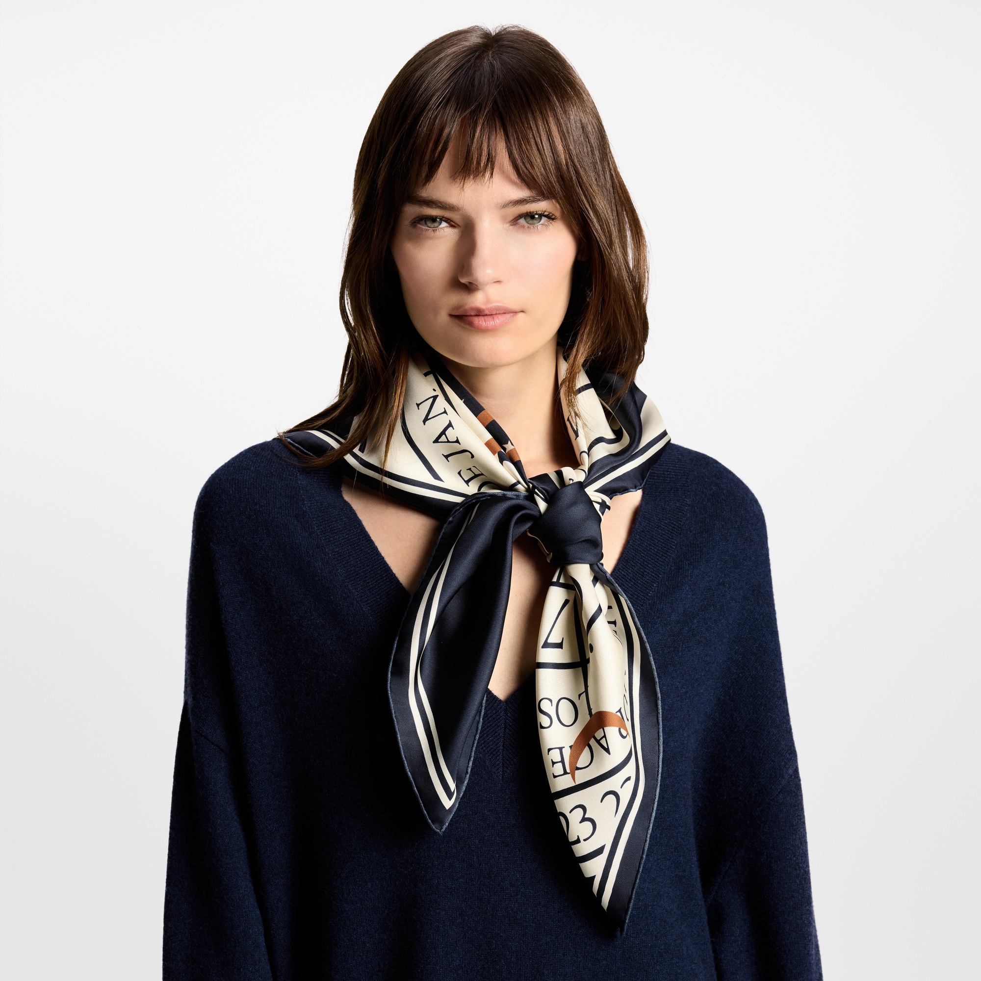 Women - Le Temps d’Un Voyage Square 90 S00 Women Accessories Silk Squares and Bandeaux | LOUIS VUITTON (Product zoom)