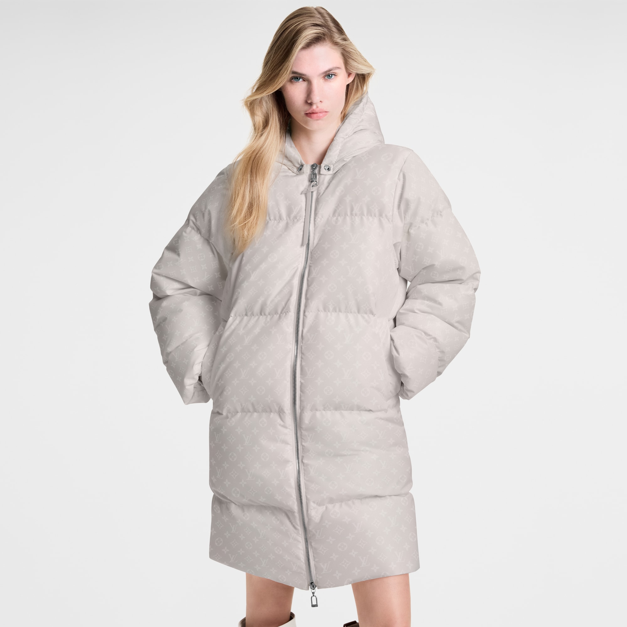 Women - Long Monogram Puffer Jacket  Women Ready-to-Wear Coats and Jackets | LOUIS VUITTON (Product zoom)