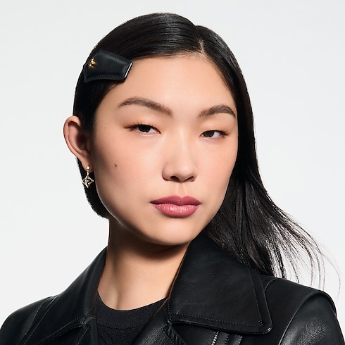 Perfumes and Beauty - LV Baume - Lip Balm Refill Perfumes and Beauty Lips } | LOUIS VUITTON (Product zoom)