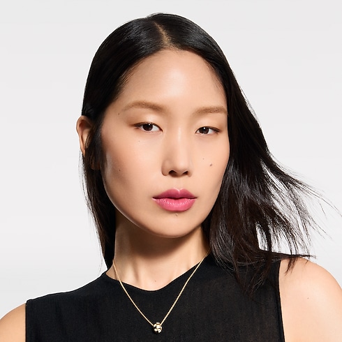 Perfumes and Beauty - LV Baume - Lip Balm Refill Perfumes and Beauty Lips } | LOUIS VUITTON (Product zoom)