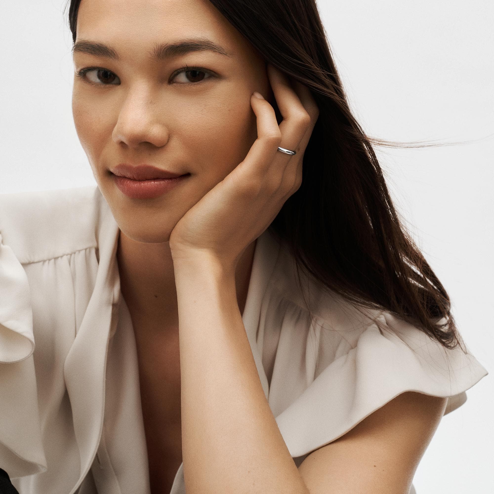 Jewellery - LV Diamonds 2.5MM Wedding Band, Platinum  Jewellery Categories Wedding Bands | LOUIS VUITTON (Product zoom)