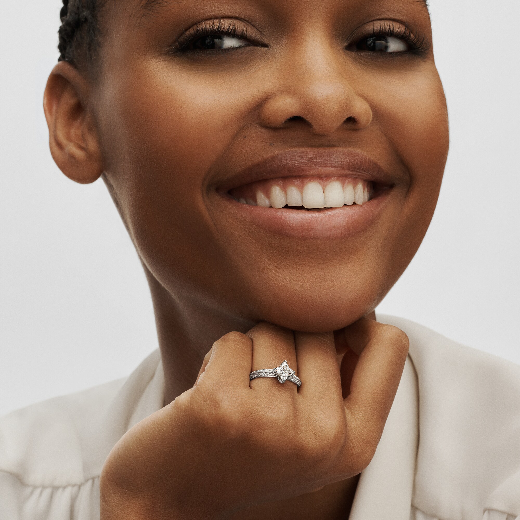 Jewellery - LV Diamonds Pavé Solitaire, LV Monogram Star Cut  Jewellery Collections LV Diamonds | LOUIS VUITTON (Product zoom)