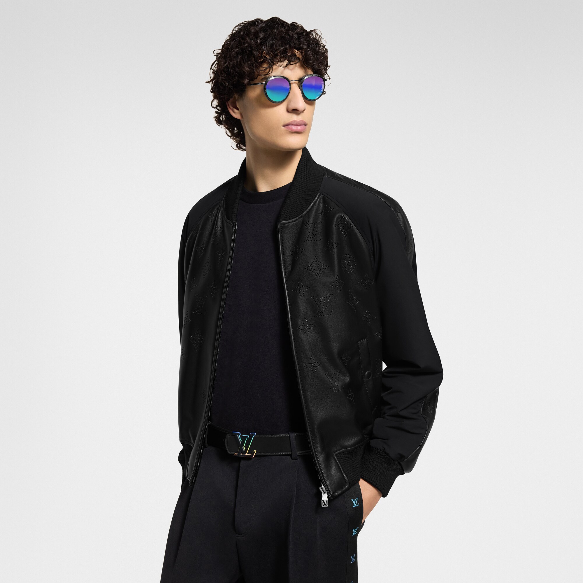 Men - LV Dimension 40MM Reversible Belt  Men Accessories Belts | LOUIS VUITTON (Product zoom)