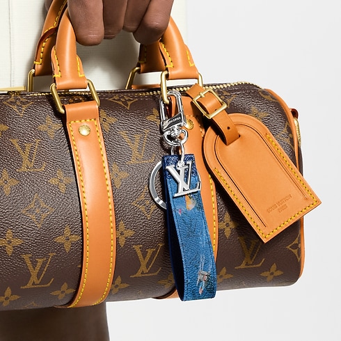 Men - LV Dragonne Sport Key Holder and Bag Charm S00 Men Accessories Bag Charms and Keyholders | LOUIS VUITTON (Product zoom)