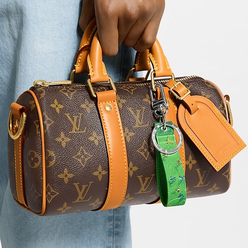 Men - LV Dragonne Sport Key Holder and Bag Charm S00 Men Accessories Bag Charms and Keyholders | LOUIS VUITTON (Product zoom)