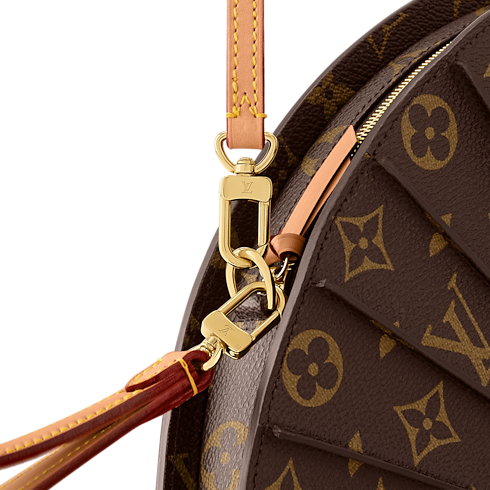 Women - LV Fan Bag Monogram Canvas Women Handbags Handbags | LOUIS VUITTON (Product zoom)