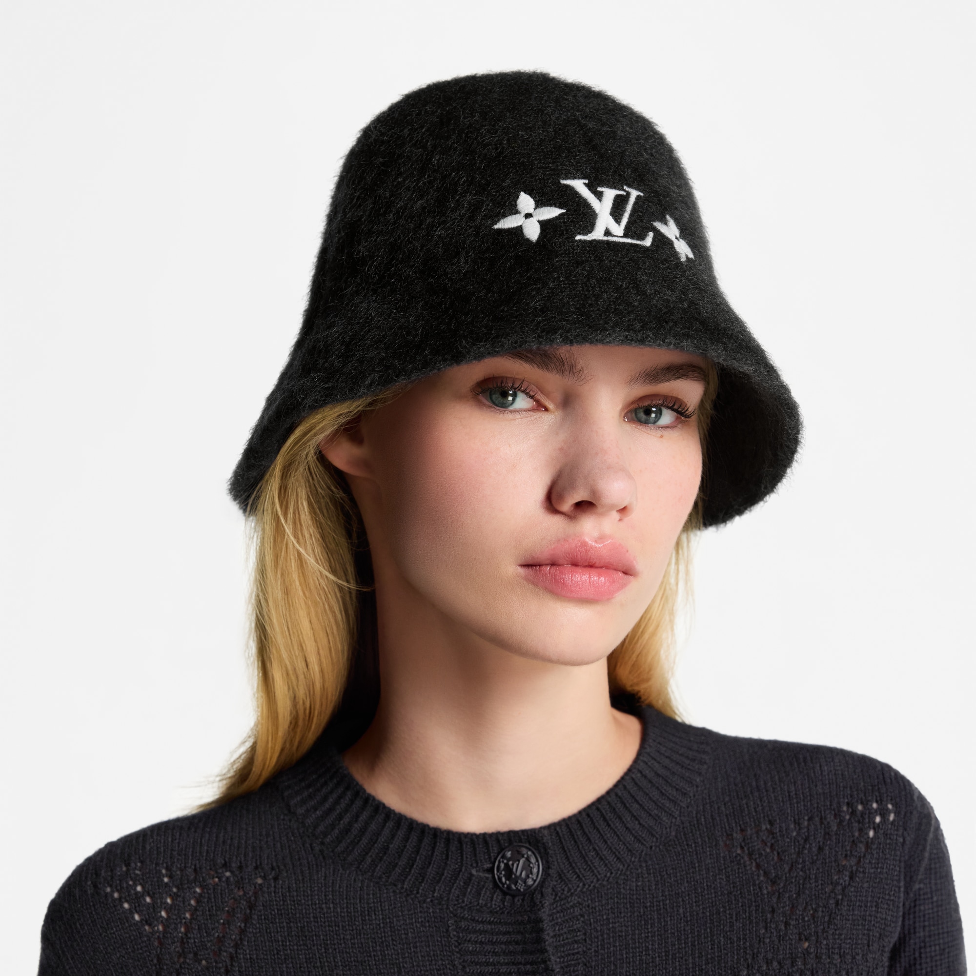 Women - LV Fluffy Hat S00 Women Accessories Hats & Caps | LOUIS VUITTON (Product zoom)
