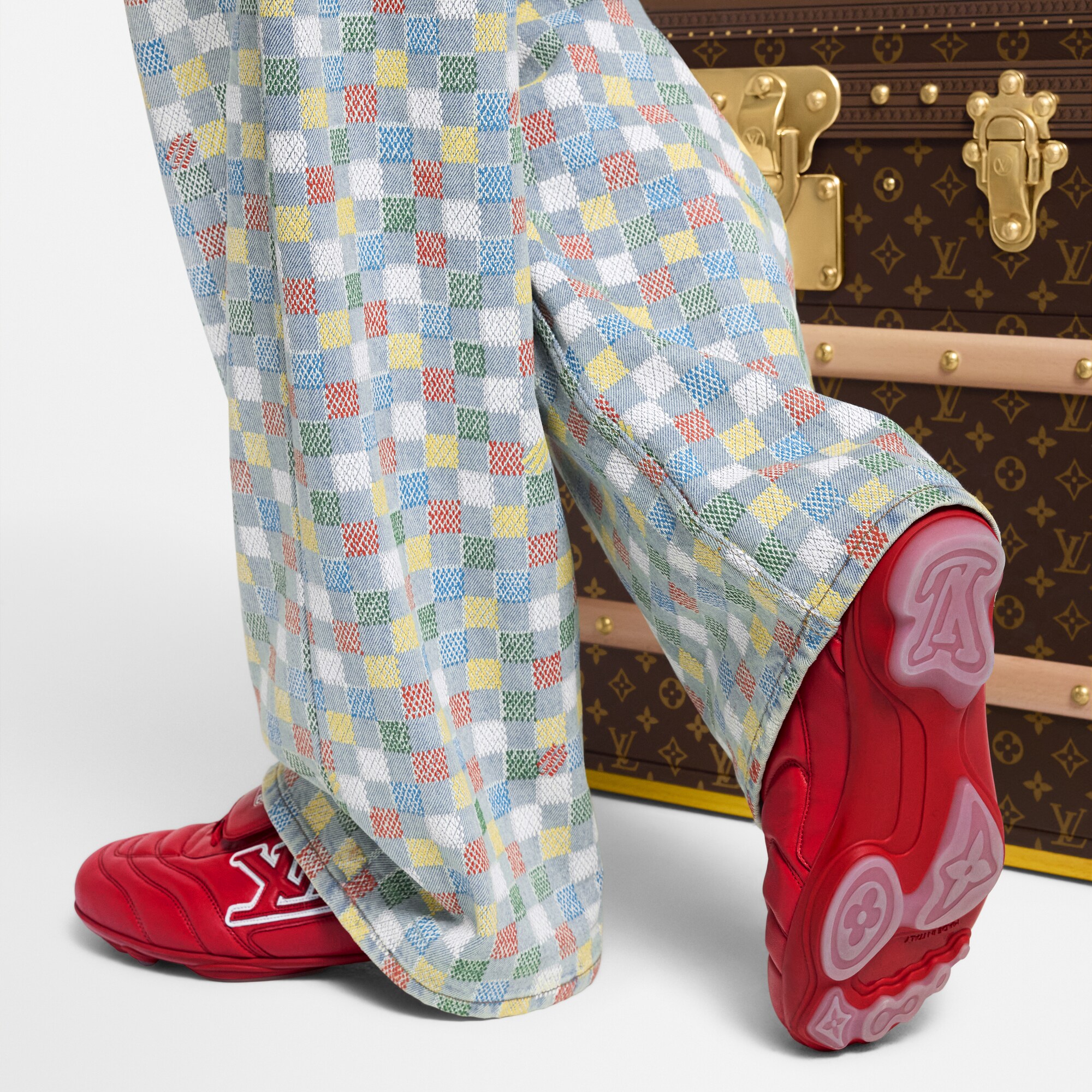 Men - LV Footprint Soccer Trainers  Men Shoes Trainers | LOUIS VUITTON (Product zoom)