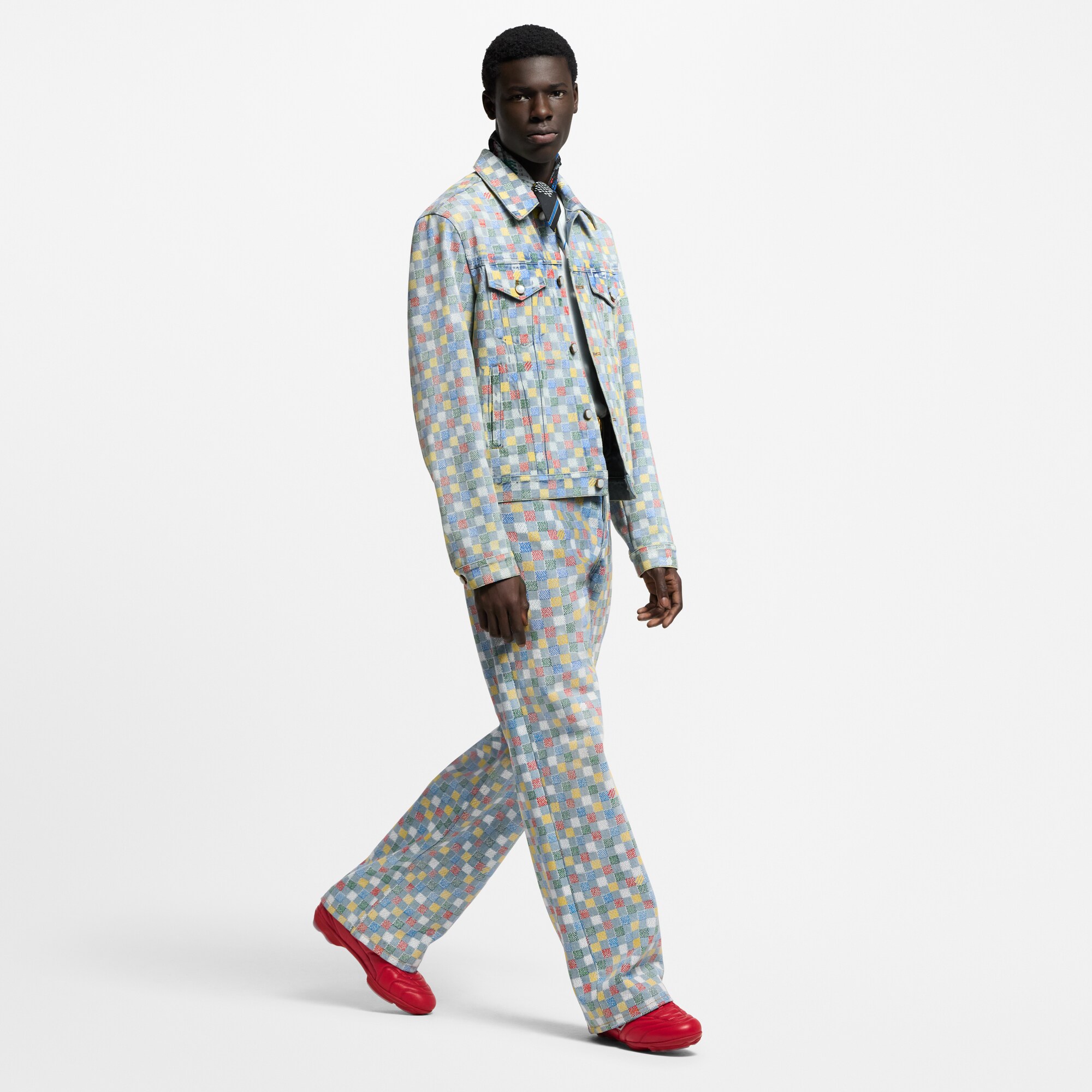 Men - LV Footprint Soccer Trainers  Men Shoes Trainers | LOUIS VUITTON (Product zoom)