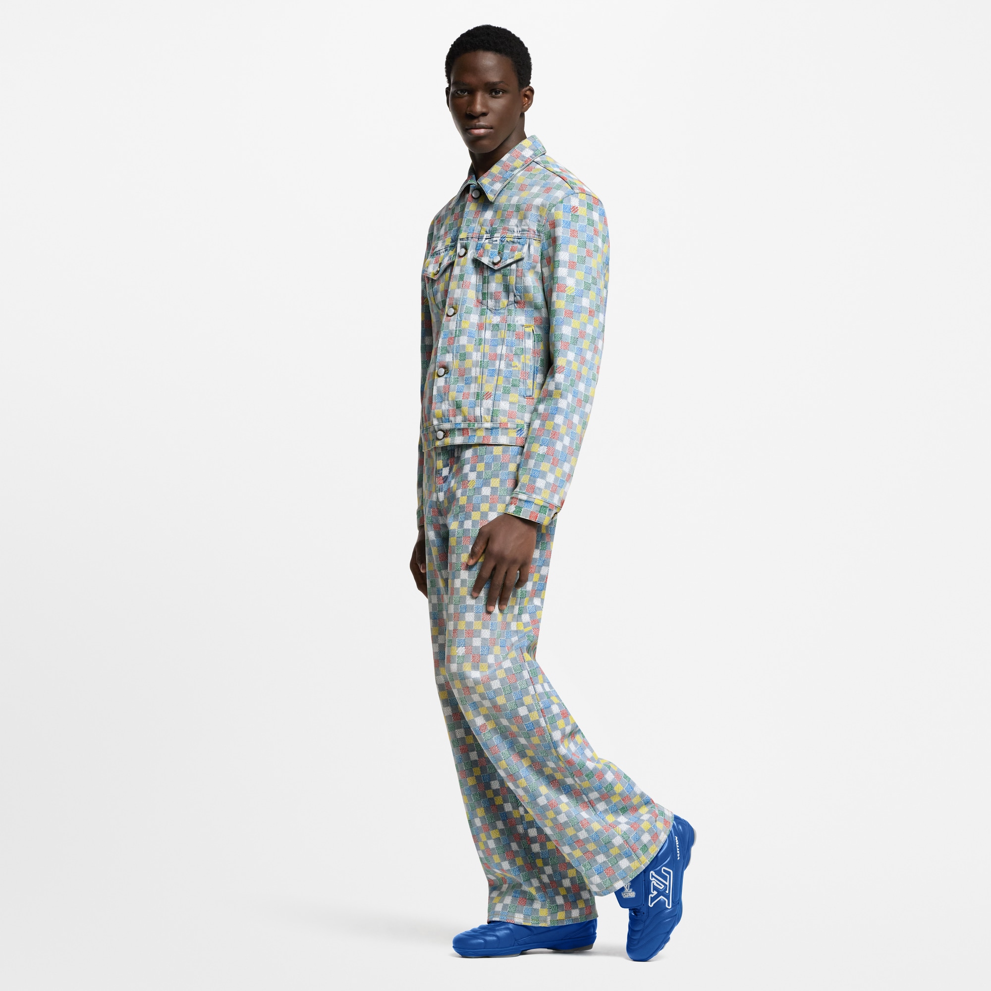 Men - LV Footprint Soccer Trainers  Men Shoes Trainers | LOUIS VUITTON (Product zoom)