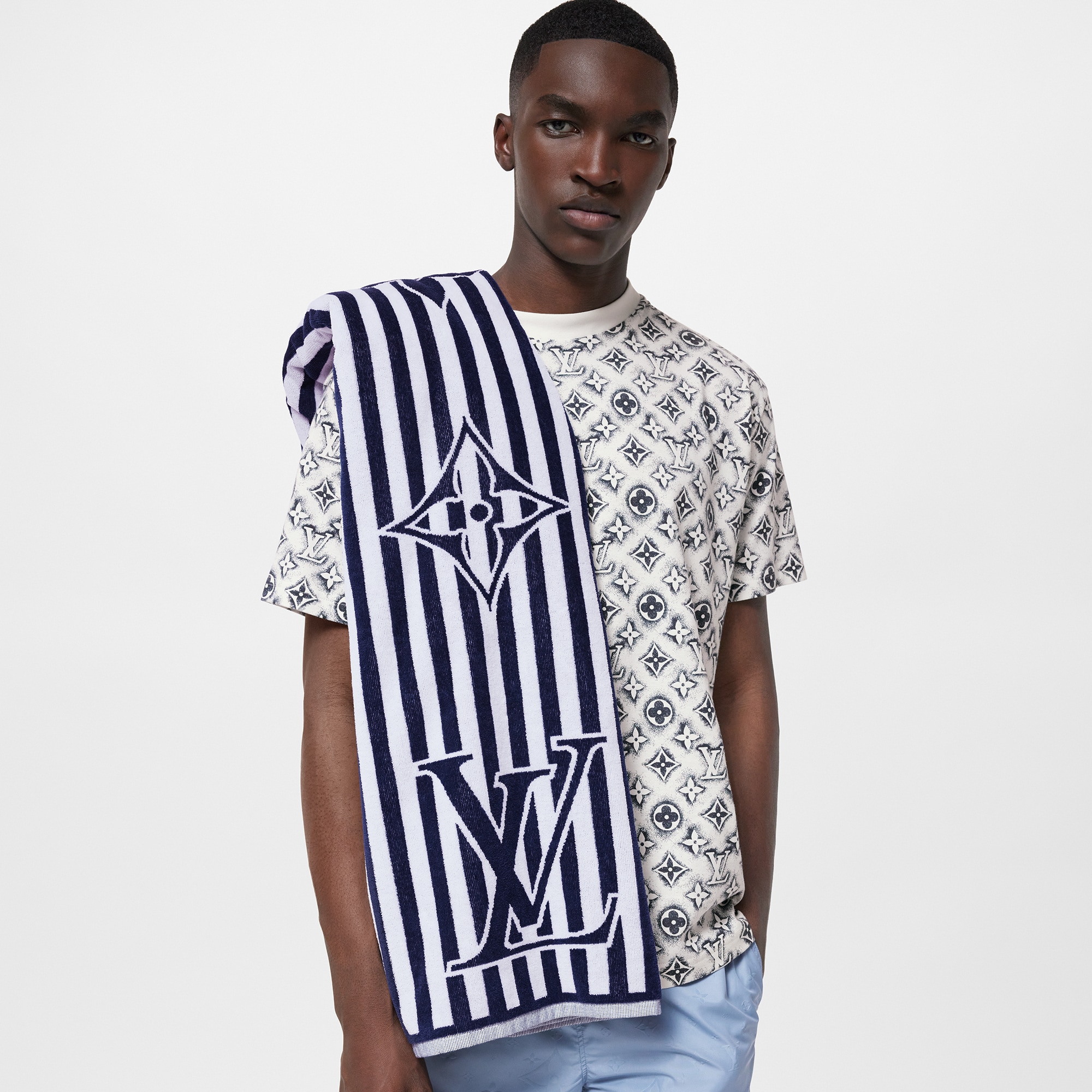 LV Graphical Beach Towel - Luxury S00 Blue | LOUIS VUITTON