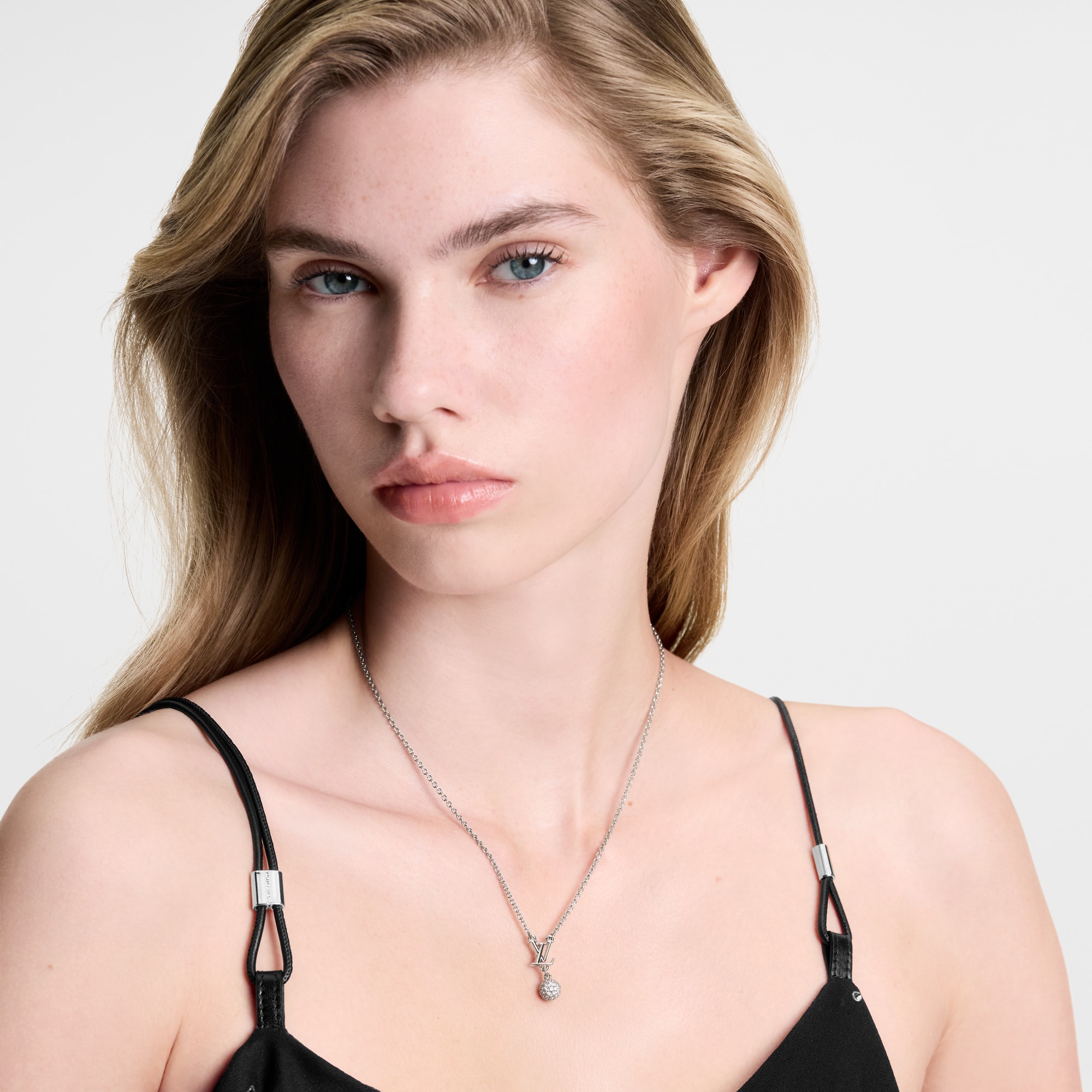 Women - LV Iconic Louisa Strass Necklace S00 Women Fashion Jewellery All Fashion Jewellery | LOUIS VUITTON (Product zoom)