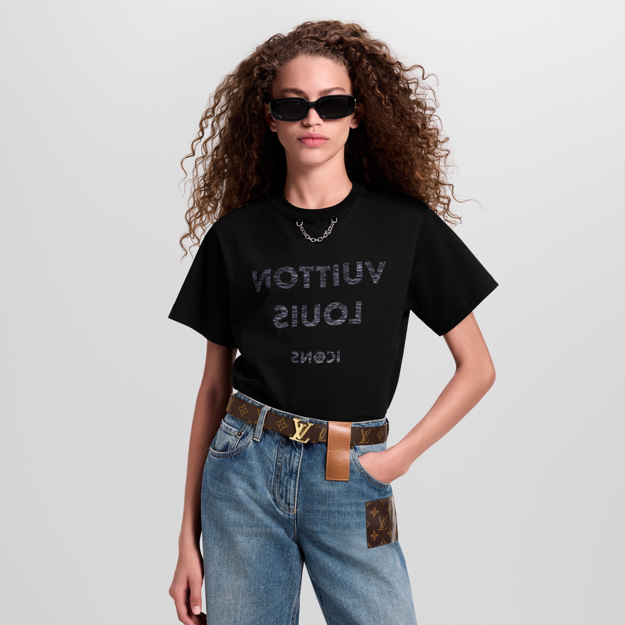 Women - LV Initials 30MM Reversible Belt Monogram Canvas Women Accessories Belts | LOUIS VUITTON (Product zoom)