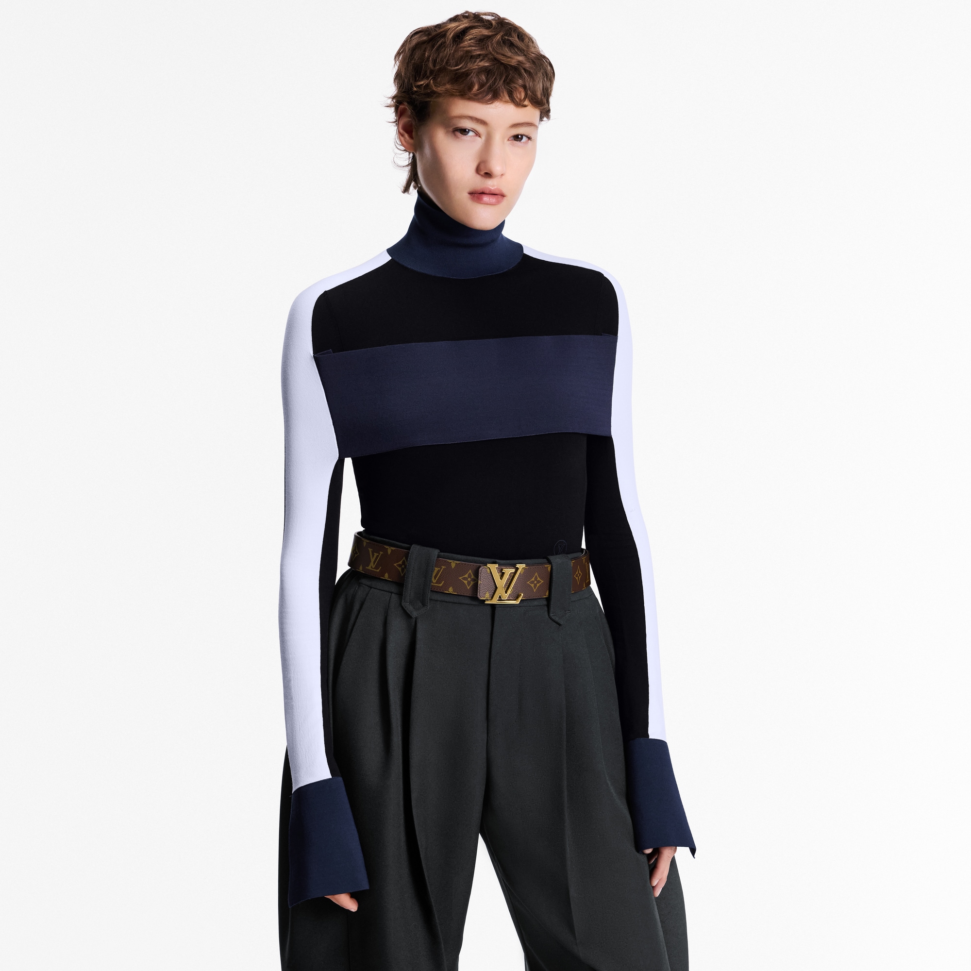 Women - LV Initials 40MM Reversible Belt Monogram Canvas Women Accessories Belts | LOUIS VUITTON (Product zoom)