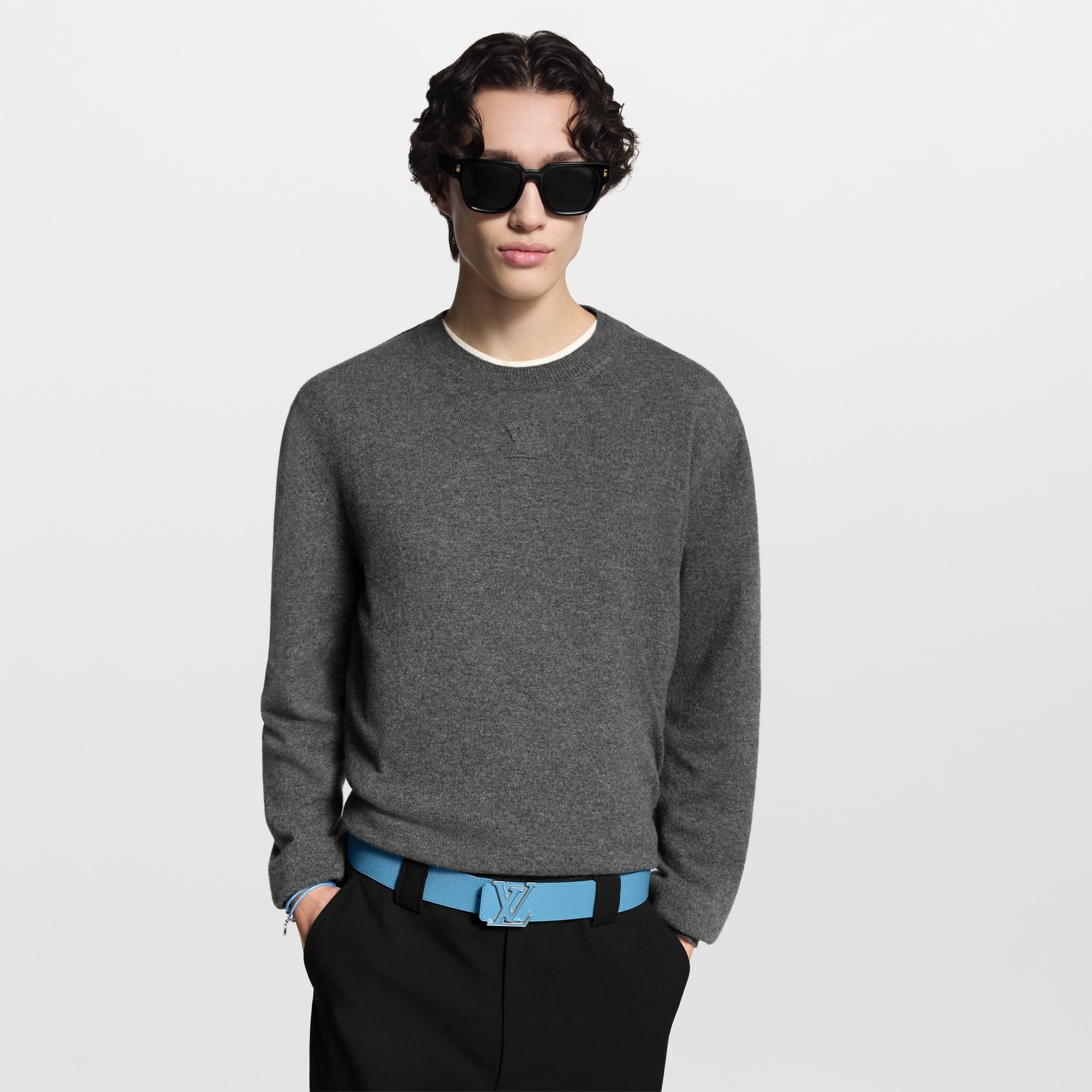 Men - LV Initials 40MM Reversible Belt Taigarama Men Accessories Belts | LOUIS VUITTON (Product zoom)