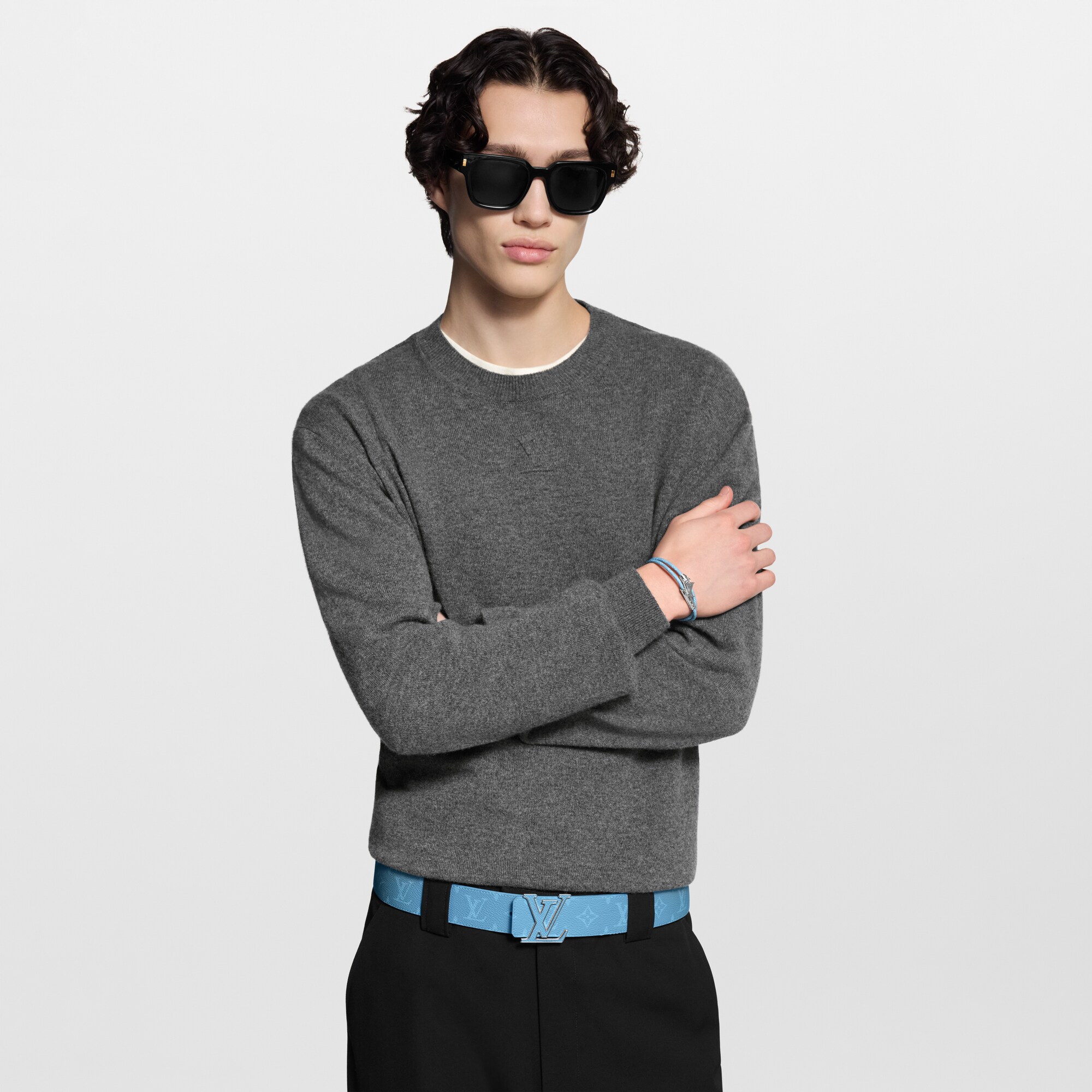 Men - LV Initials 40MM Reversible Belt Taigarama Men Accessories Belts | LOUIS VUITTON (Product zoom)