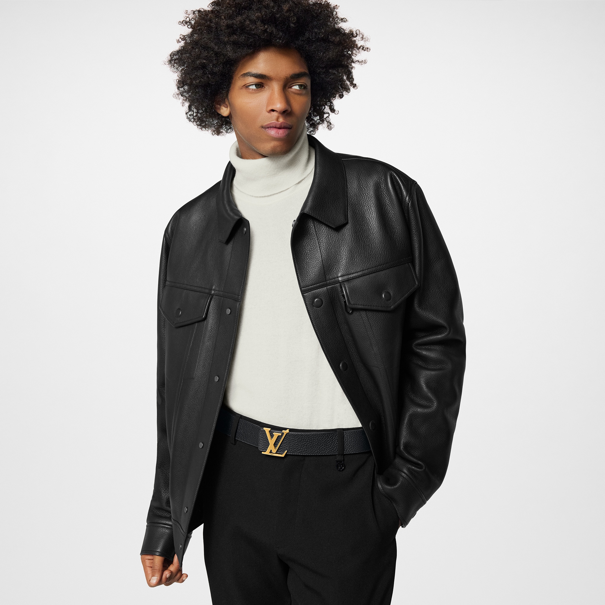 Men - LV Initials 40MM Reversible Belt Taurillon Leather Men Accessories Belts | LOUIS VUITTON (Product zoom)