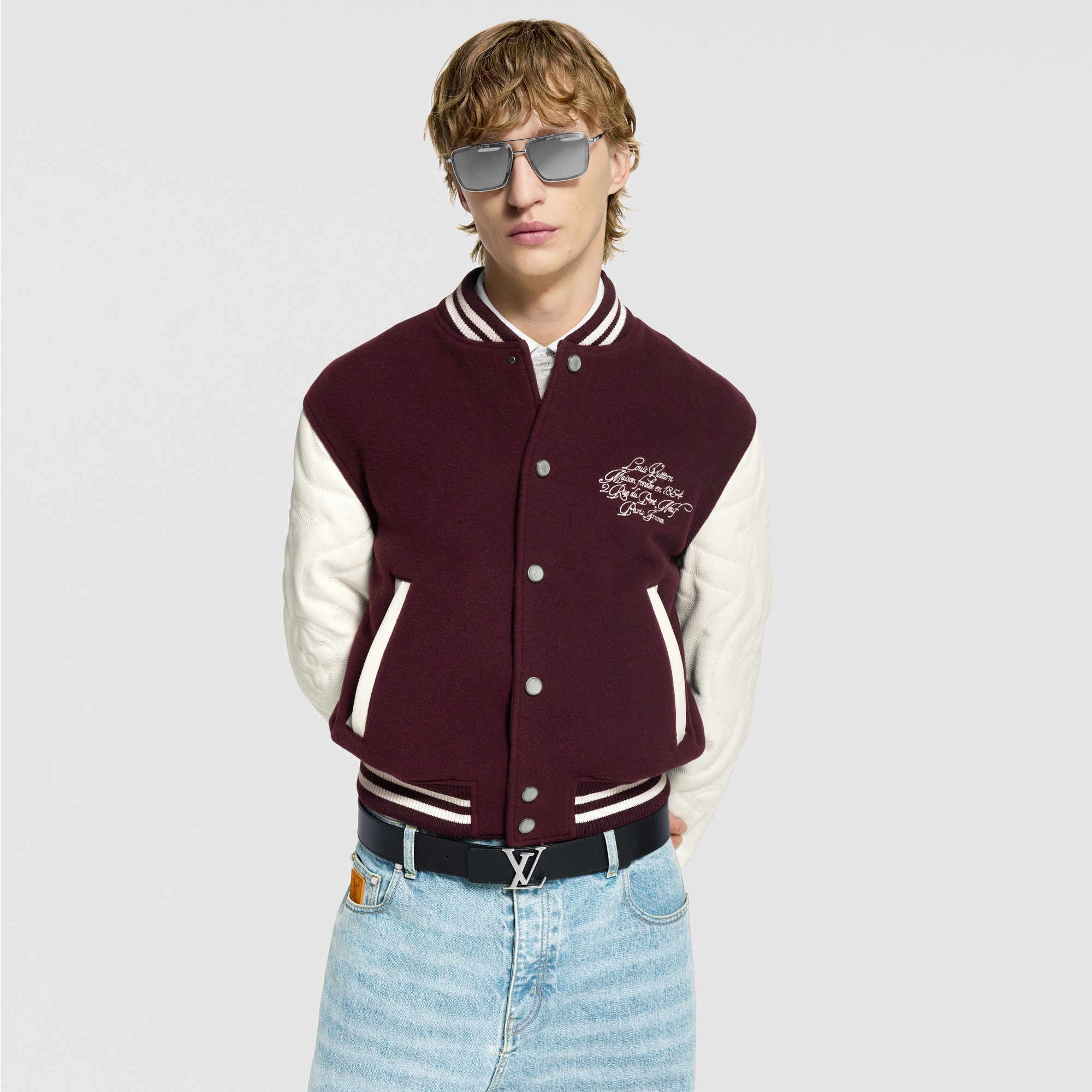 Men - LV Initials Blason 40MM Reversible Belt  Men Accessories Belts | LOUIS VUITTON (Product zoom)