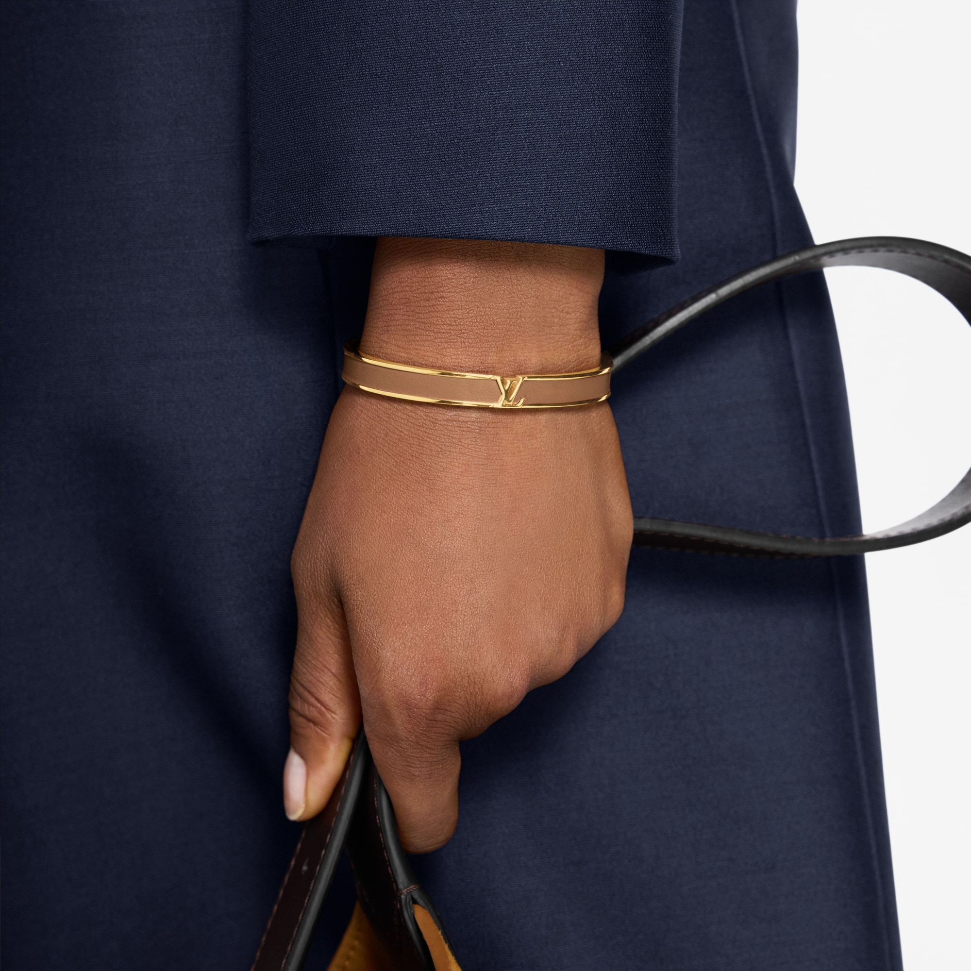 Women - LV Initials Bracelet S00 Women Fashion Jewellery All Fashion Jewellery | LOUIS VUITTON (Product zoom)