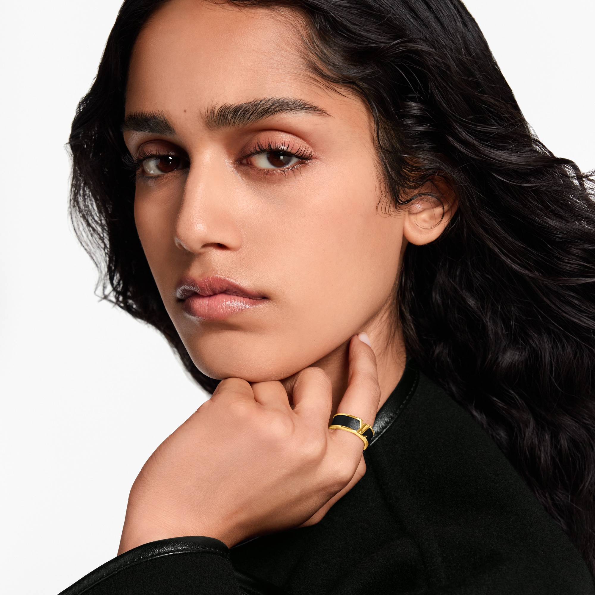 Women - LV Initials Ring S00 Women Fashion Jewellery Rings | LOUIS VUITTON (Product zoom)