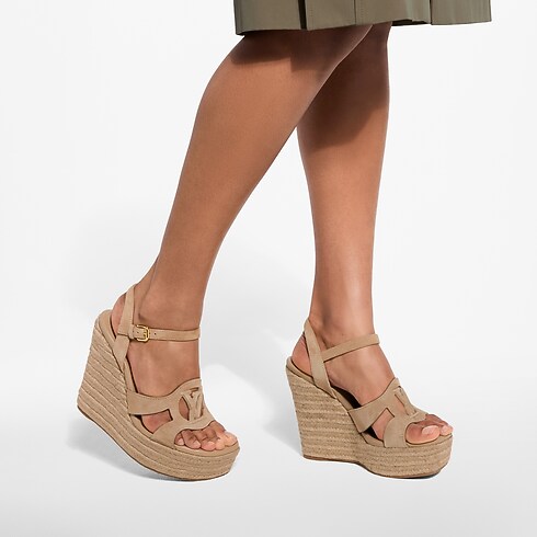 Women - LV Isola Wedge Espadrilles Women Shoes Sandals | LOUIS VUITTON (Product zoom)