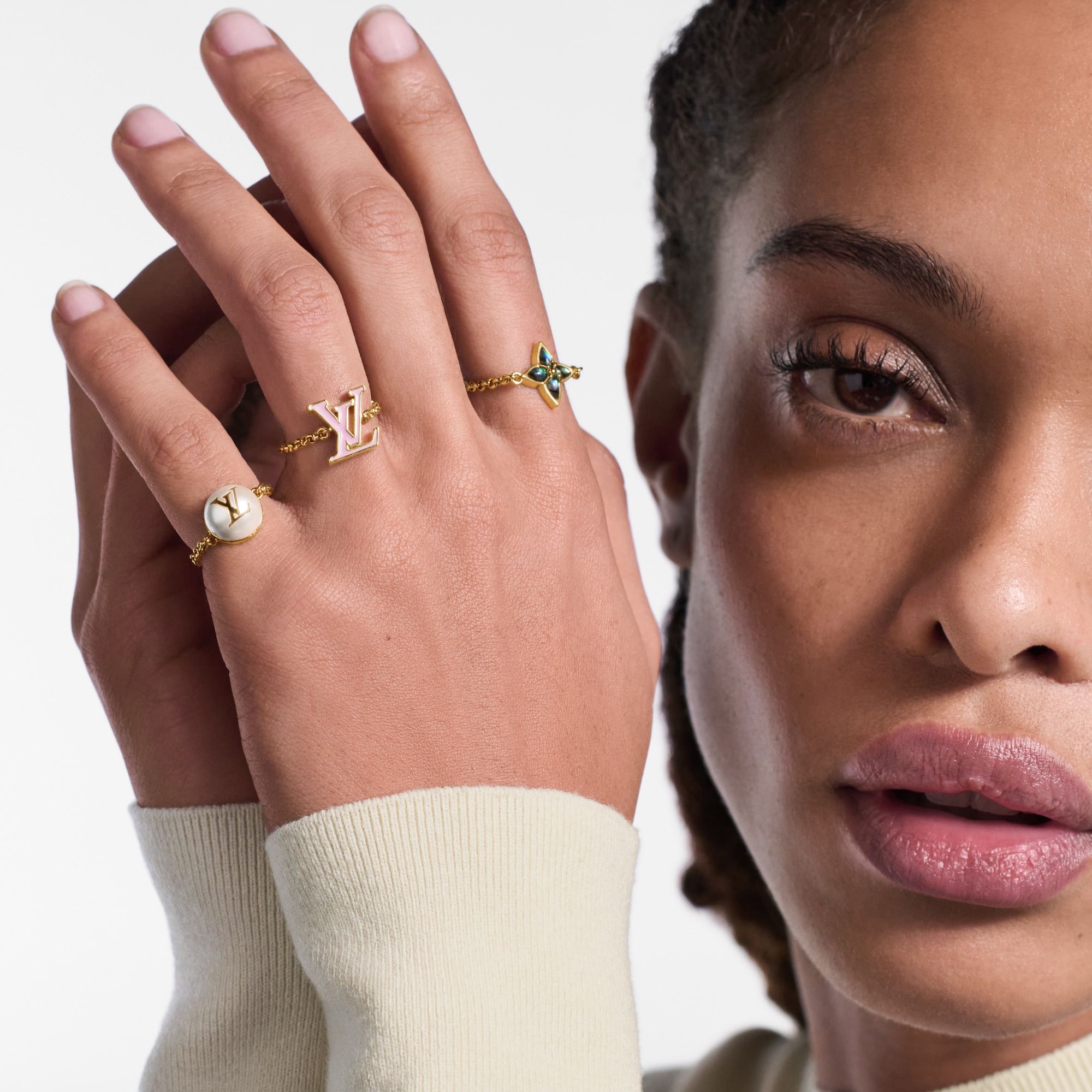 Women - LV Layer Set of Rings S00 Women Fashion Jewellery All Fashion Jewellery | LOUIS VUITTON (Product zoom)