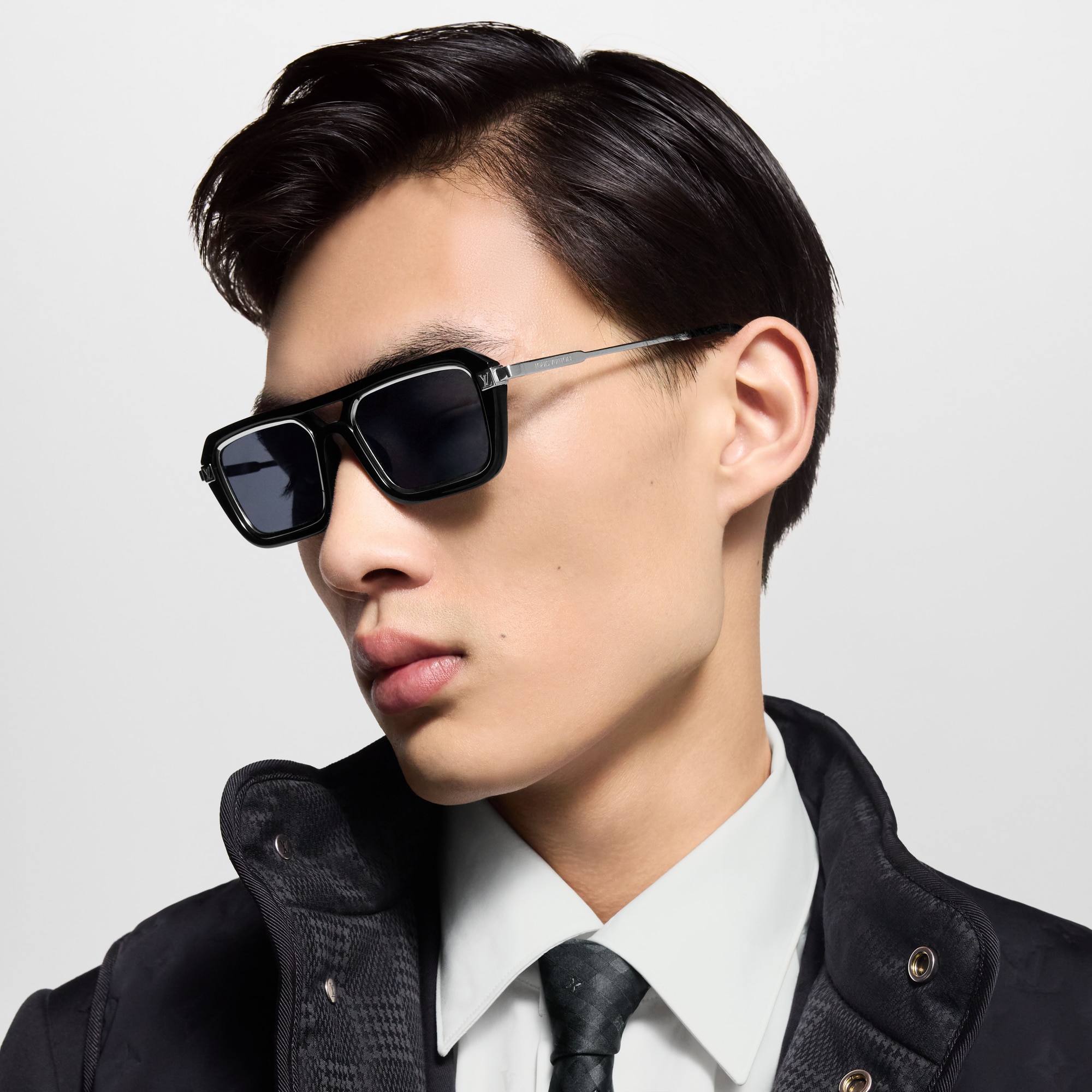 Men - LV Legacy Pilot Square Sunglasses S00 Men Accessories Sunglasses | LOUIS VUITTON (Product zoom)