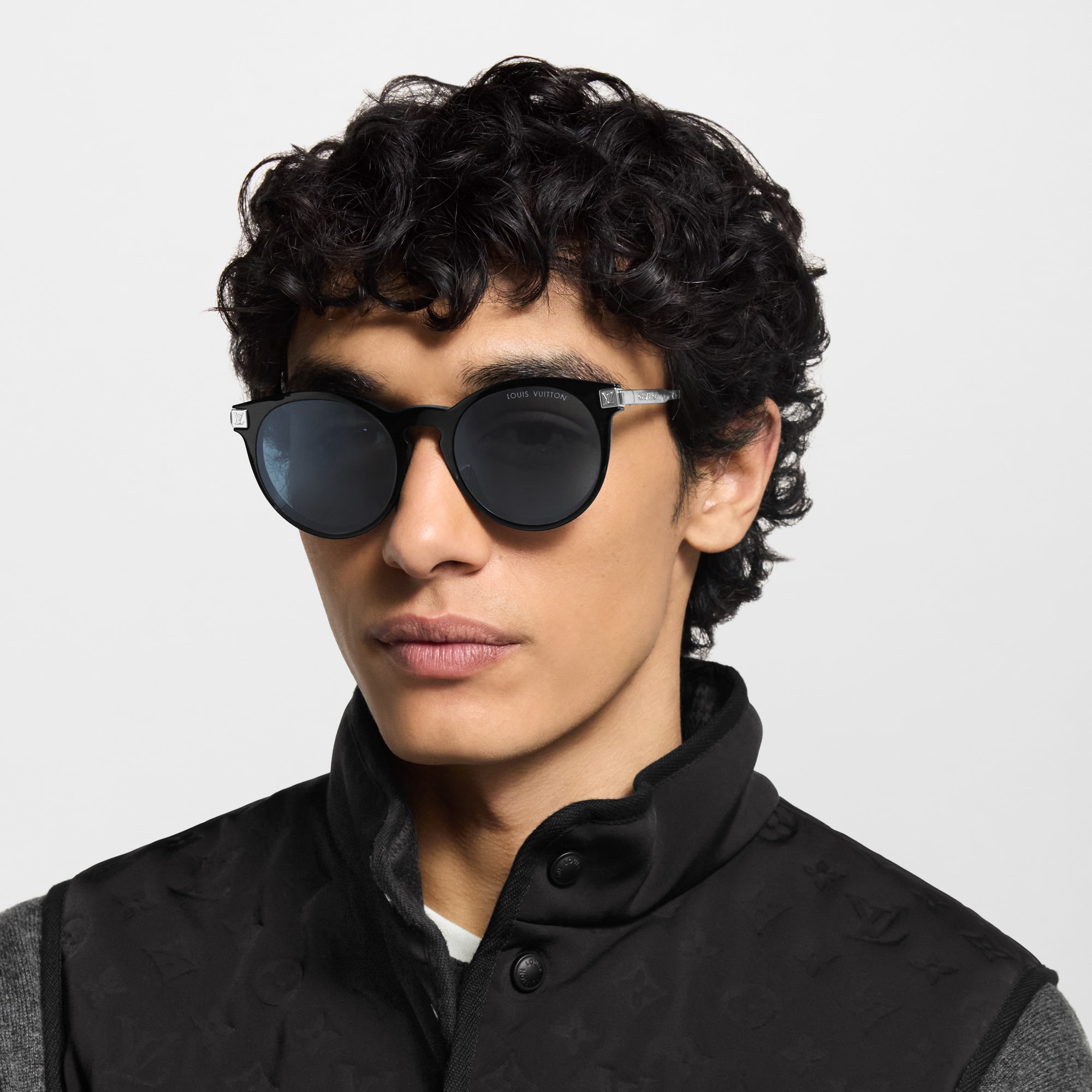 Sunglasses Louis Vuitton Spring Summer 2021 Men LV Rise Round