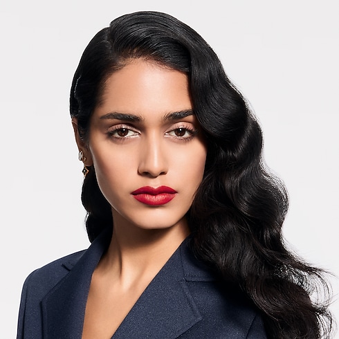 Perfumes and Beauty - LV Rouge - Matte Lipstick Perfumes and Beauty Lips } | LOUIS VUITTON (Product zoom)