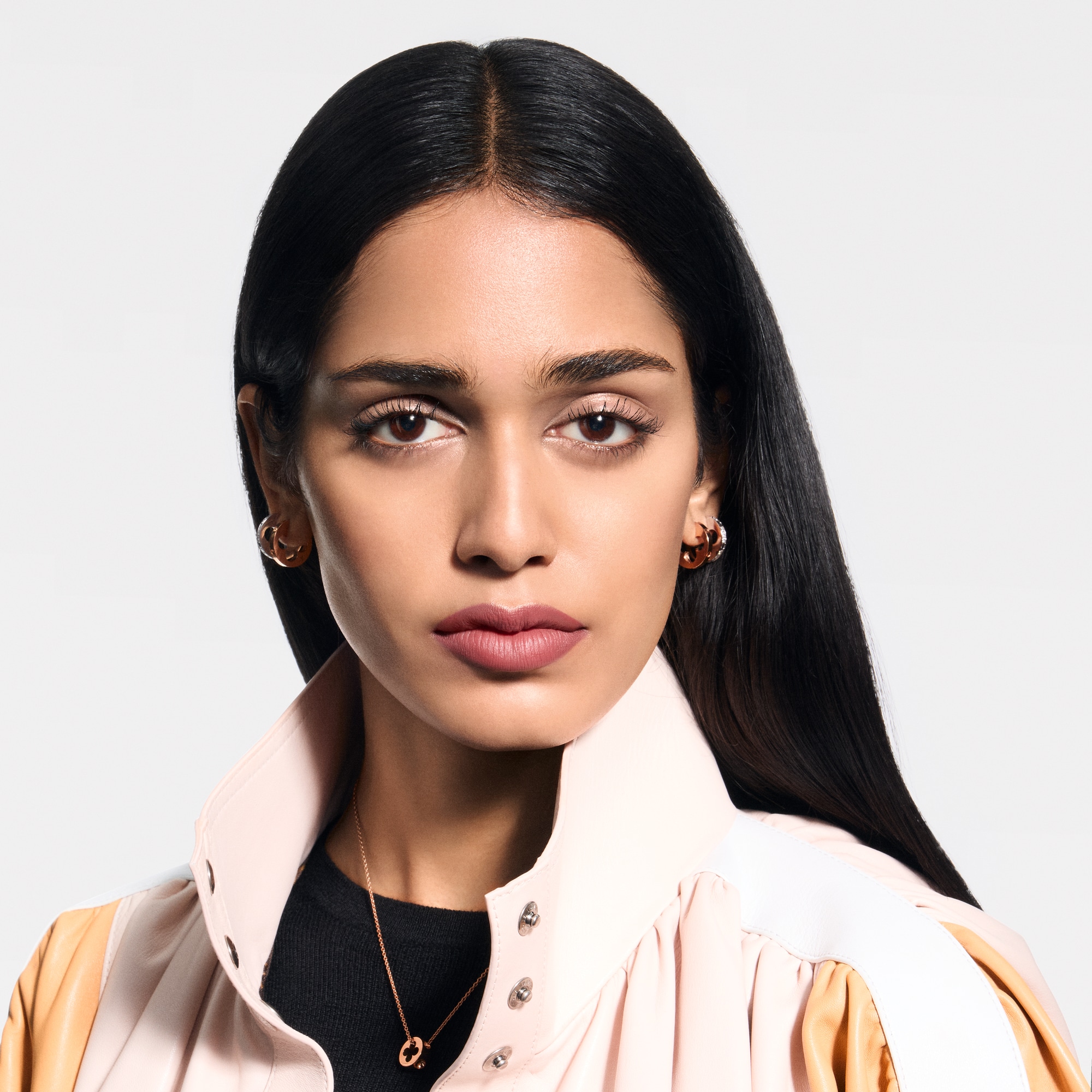 Perfumes and Beauty  - LV Rouge - Matte Lipstick  Perfumes and Beauty  Lips } | LOUIS VUITTON (Product zoom)