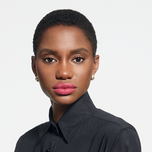 Perfumes and Beauty - LV Rouge - Matte Lipstick Perfumes and Beauty Lips } | LOUIS VUITTON (Product zoom)