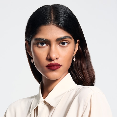 Perfumes and Beauty - LV Rouge - Matte Lipstick Perfumes and Beauty Lips } | LOUIS VUITTON (Product zoom)