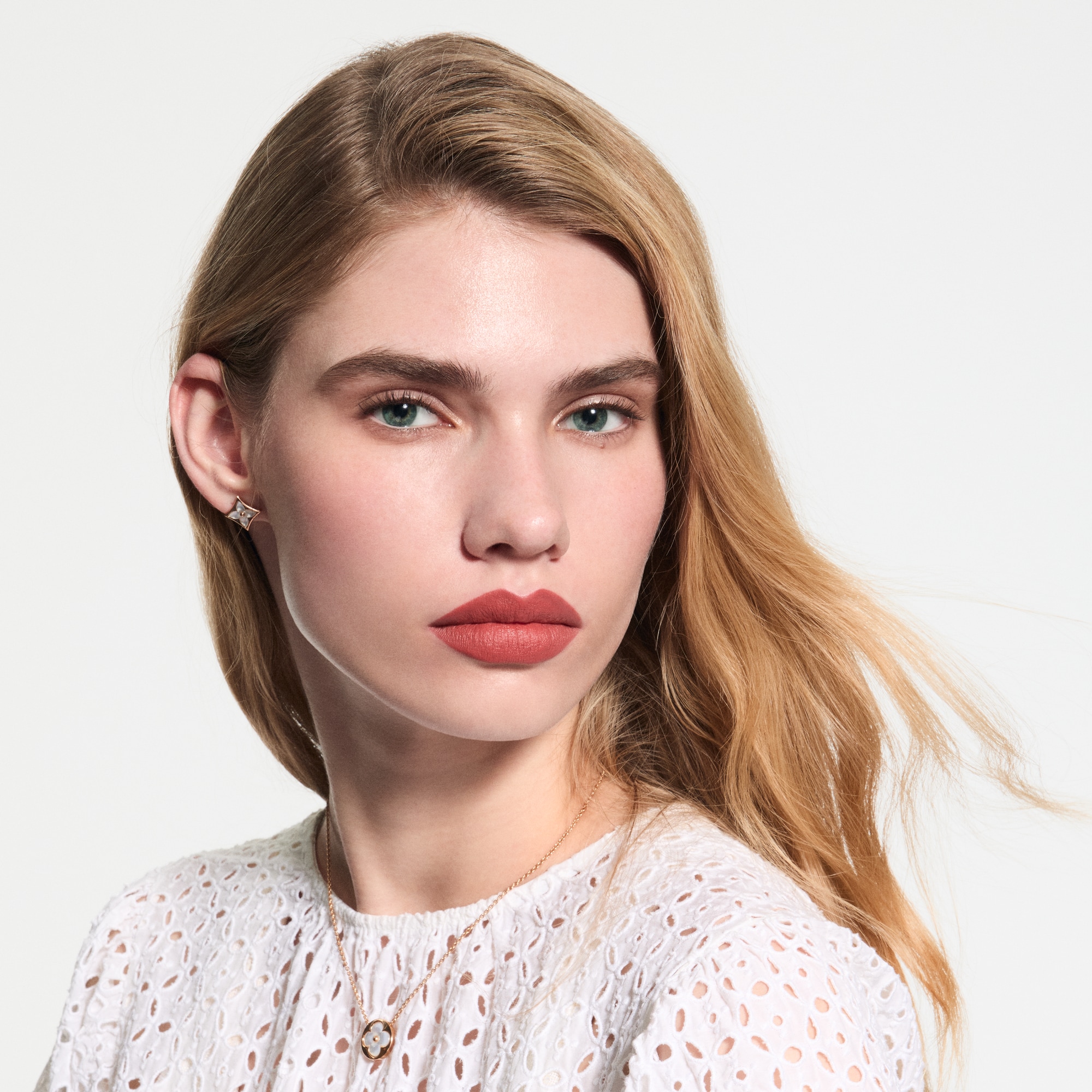 Perfumes and Beauty  - LV Rouge - Matte Lipstick Refill  Perfumes and Beauty  Lips } | LOUIS VUITTON (Product zoom)