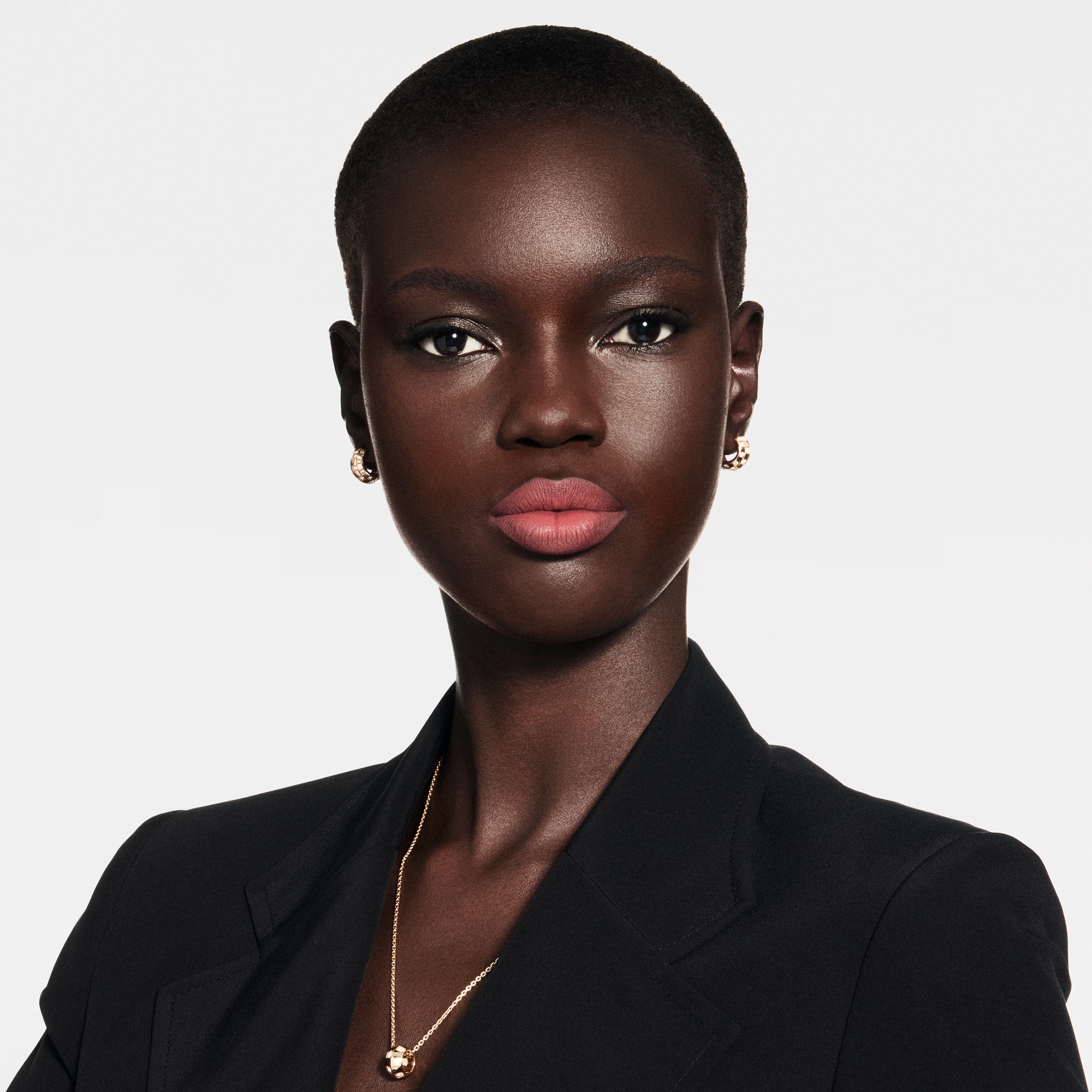 Perfumes and Beauty  - LV Rouge - Matte Lipstick Refill  Perfumes and Beauty  Lips } | LOUIS VUITTON (Product zoom)