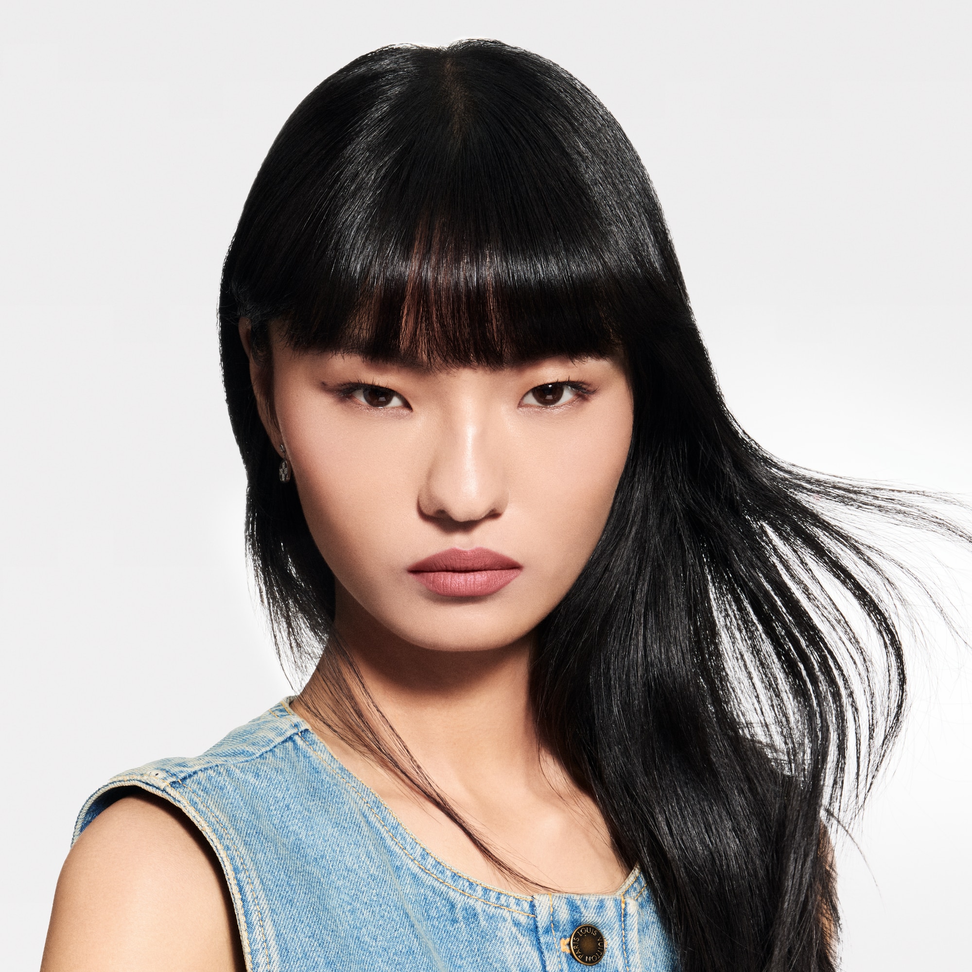 Perfumes and Beauty  - LV Rouge - Matte Lipstick Refill  Perfumes and Beauty  Lips } | LOUIS VUITTON (Product zoom)