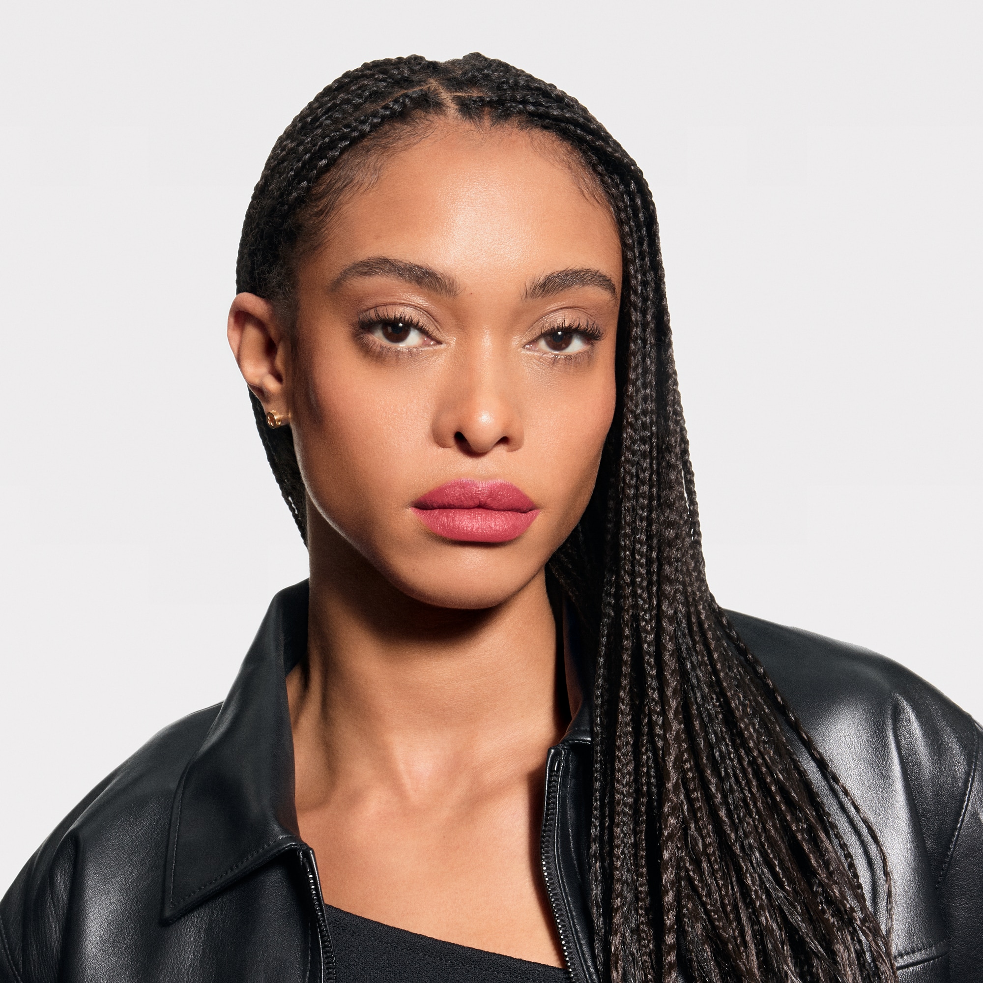 Perfumes and Beauty  - LV Rouge - Matte Lipstick Refill  Perfumes and Beauty  Lips } | LOUIS VUITTON (Product zoom)