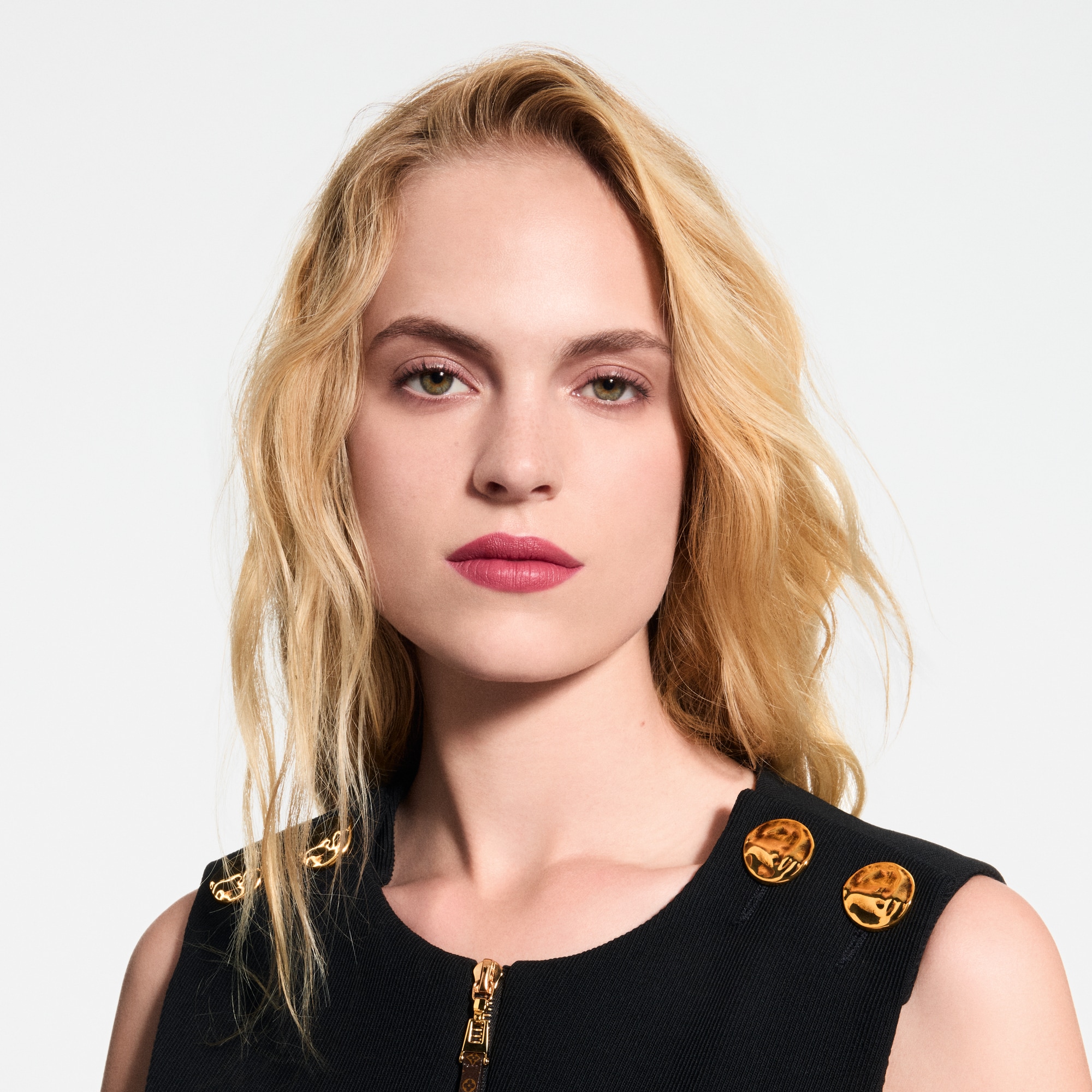 Perfumes and Beauty  - LV Rouge - Matte Lipstick Refill  Perfumes and Beauty  Lips } | LOUIS VUITTON (Product zoom)