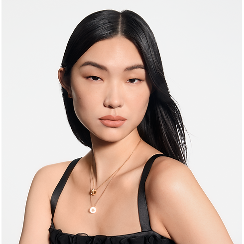 Perfumes and Beauty - LV Rouge - Matte Lipstick Refill Perfumes and Beauty Lips } | LOUIS VUITTON (Product zoom)