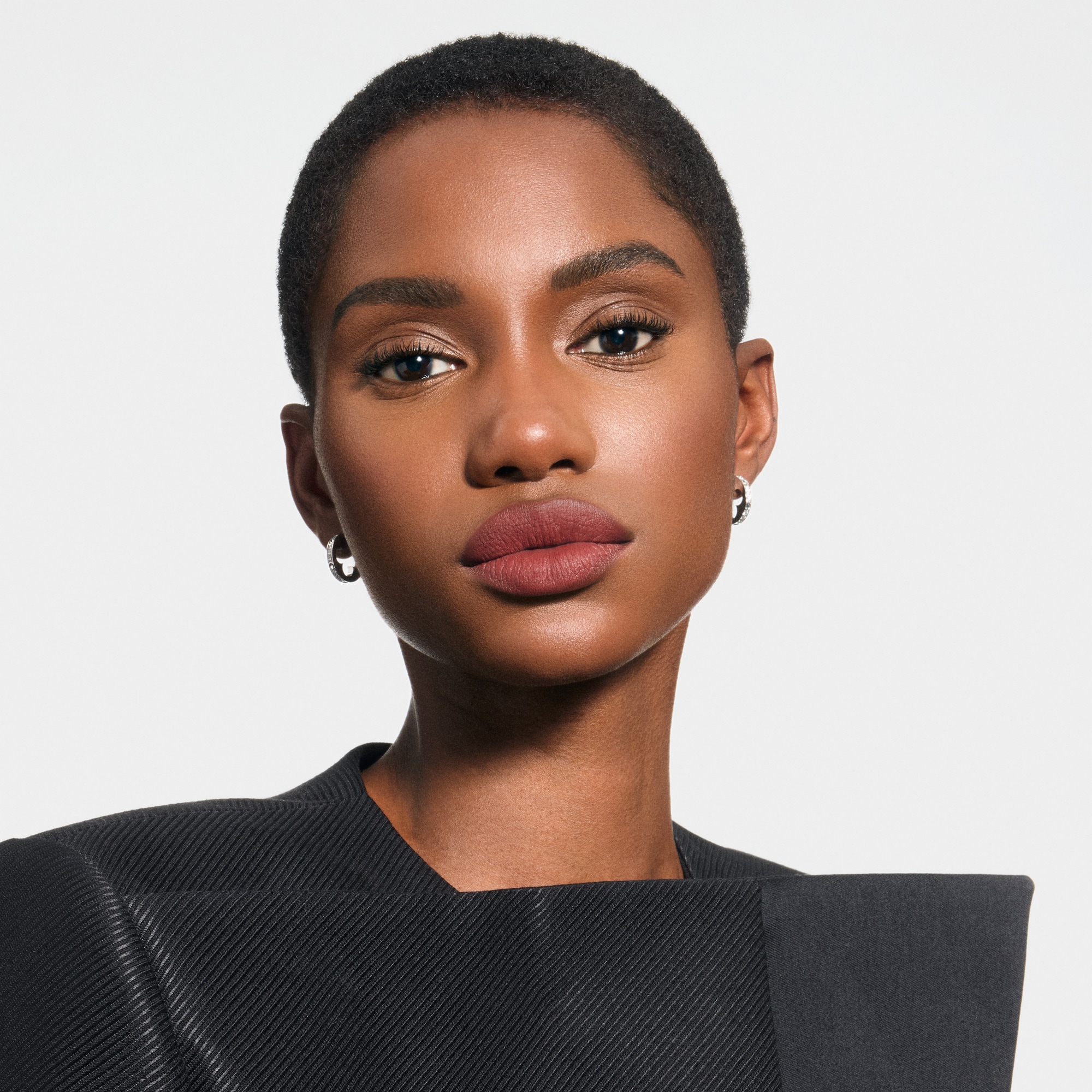 Perfumes and Beauty  - LV Rouge - Matte Lipstick Refill  Perfumes and Beauty  Lips } | LOUIS VUITTON (Product zoom)