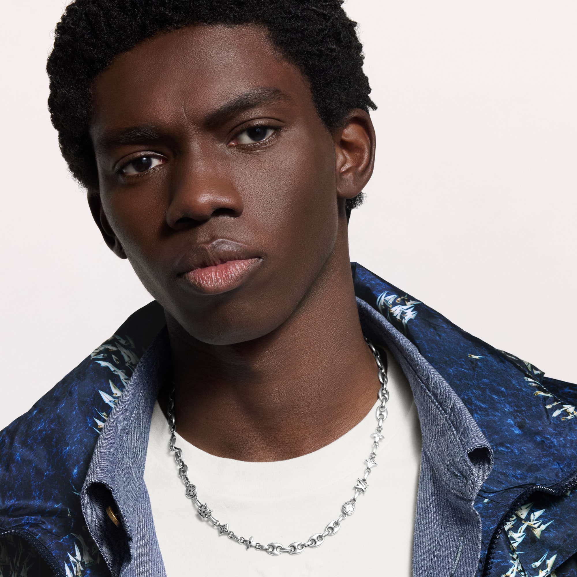 Men - LV Sailor Necklace S00 Men Fashion Jewellery Necklaces and Pendants | LOUIS VUITTON (Product zoom)