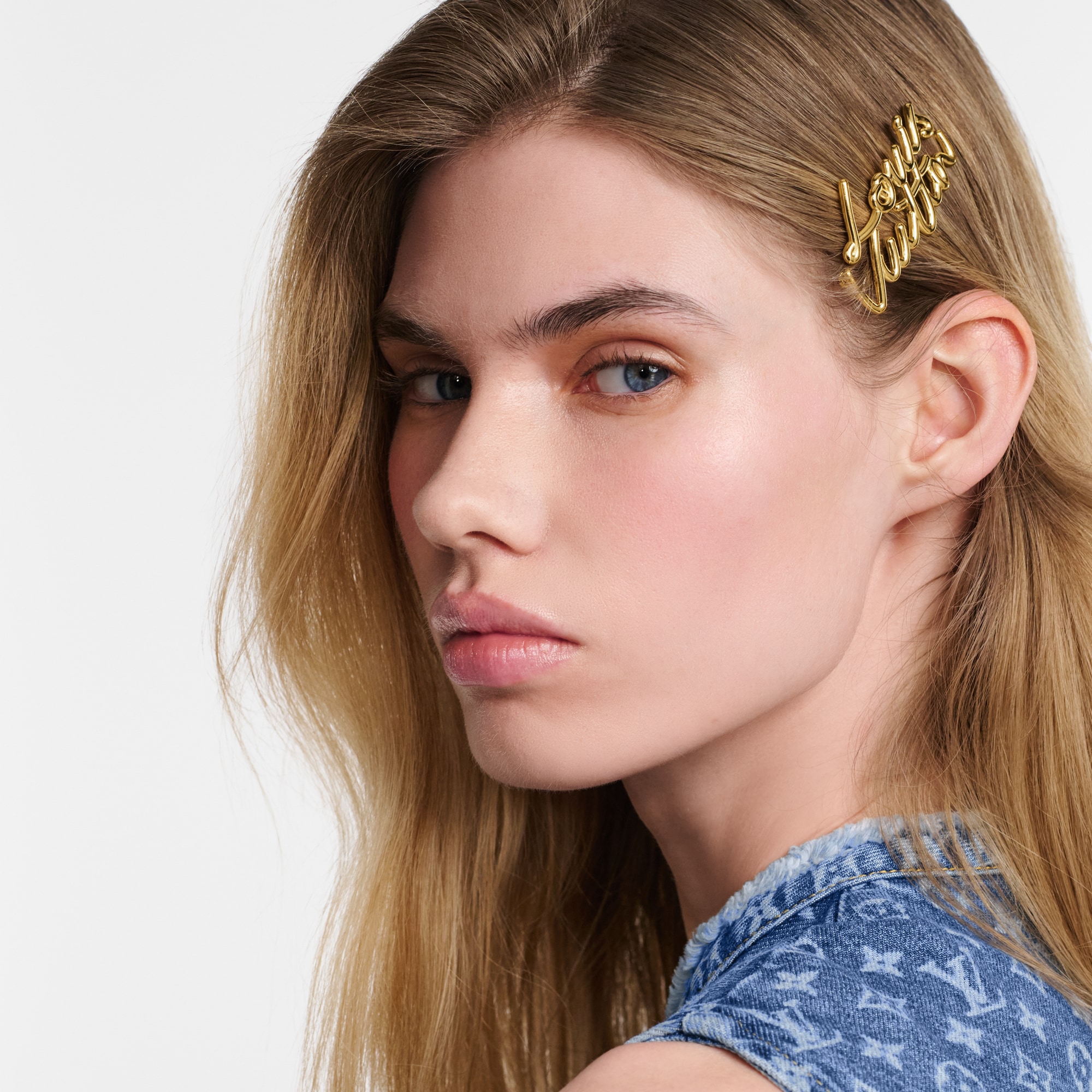 Women - LV Script Barrette S00 Women Accessories Hair Accessories | LOUIS VUITTON (Product zoom)