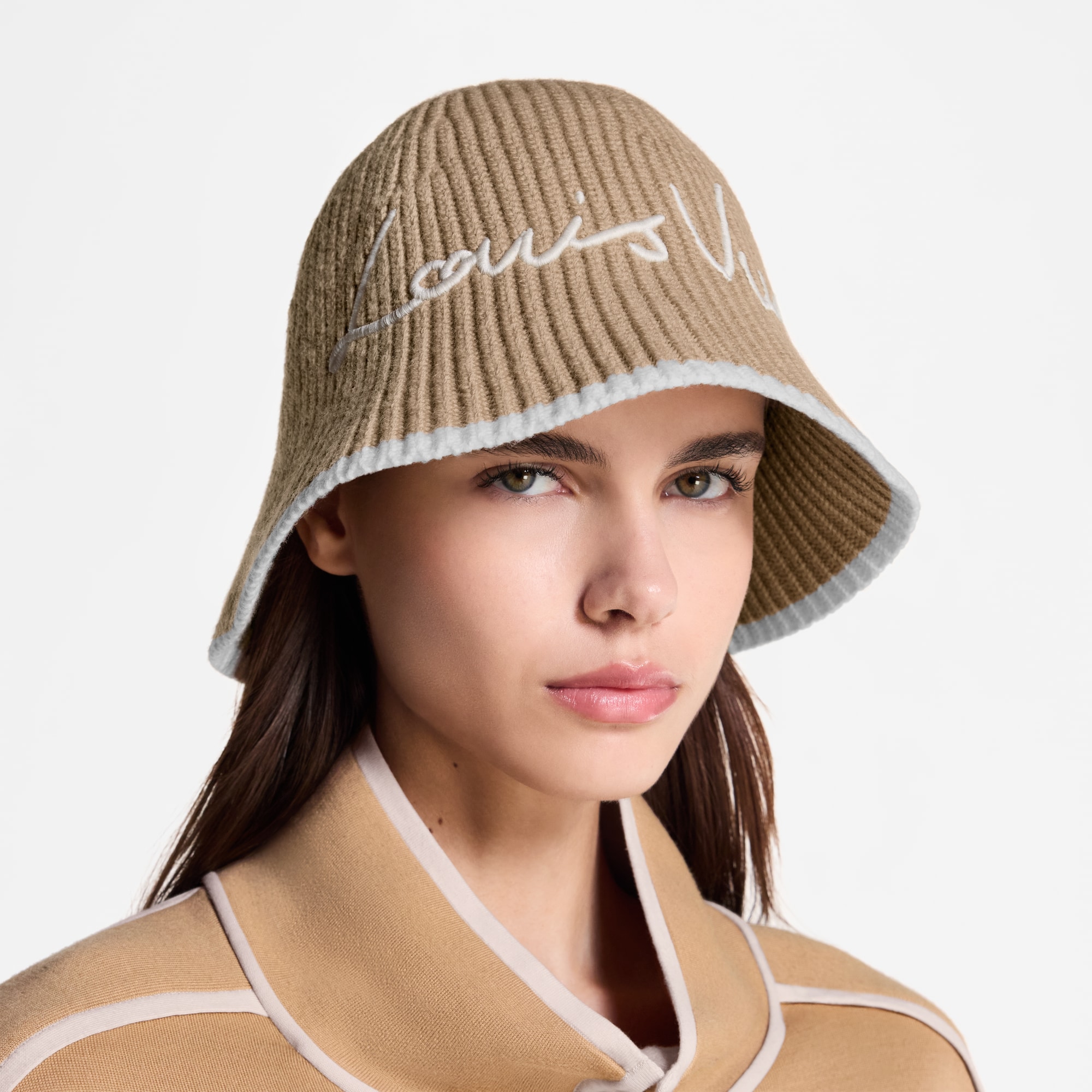 Women - LV Script Hat S00 Women Accessories Hats & Caps | LOUIS VUITTON (Product zoom)