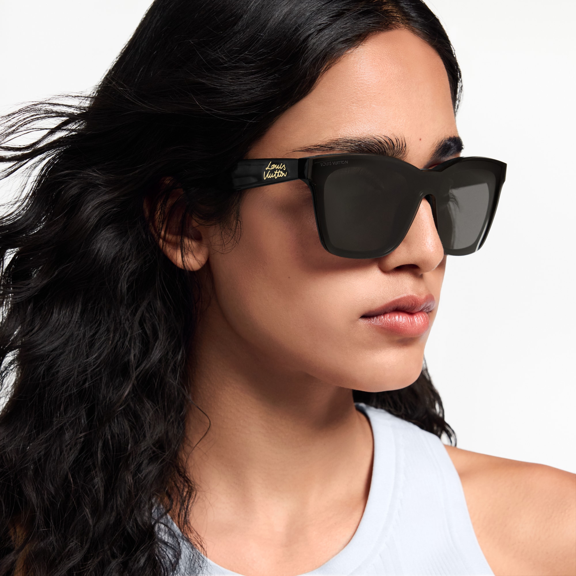 Women - LV Script Square Sunglasses S00 Women Accessories Sunglasses | LOUIS VUITTON (Product zoom)