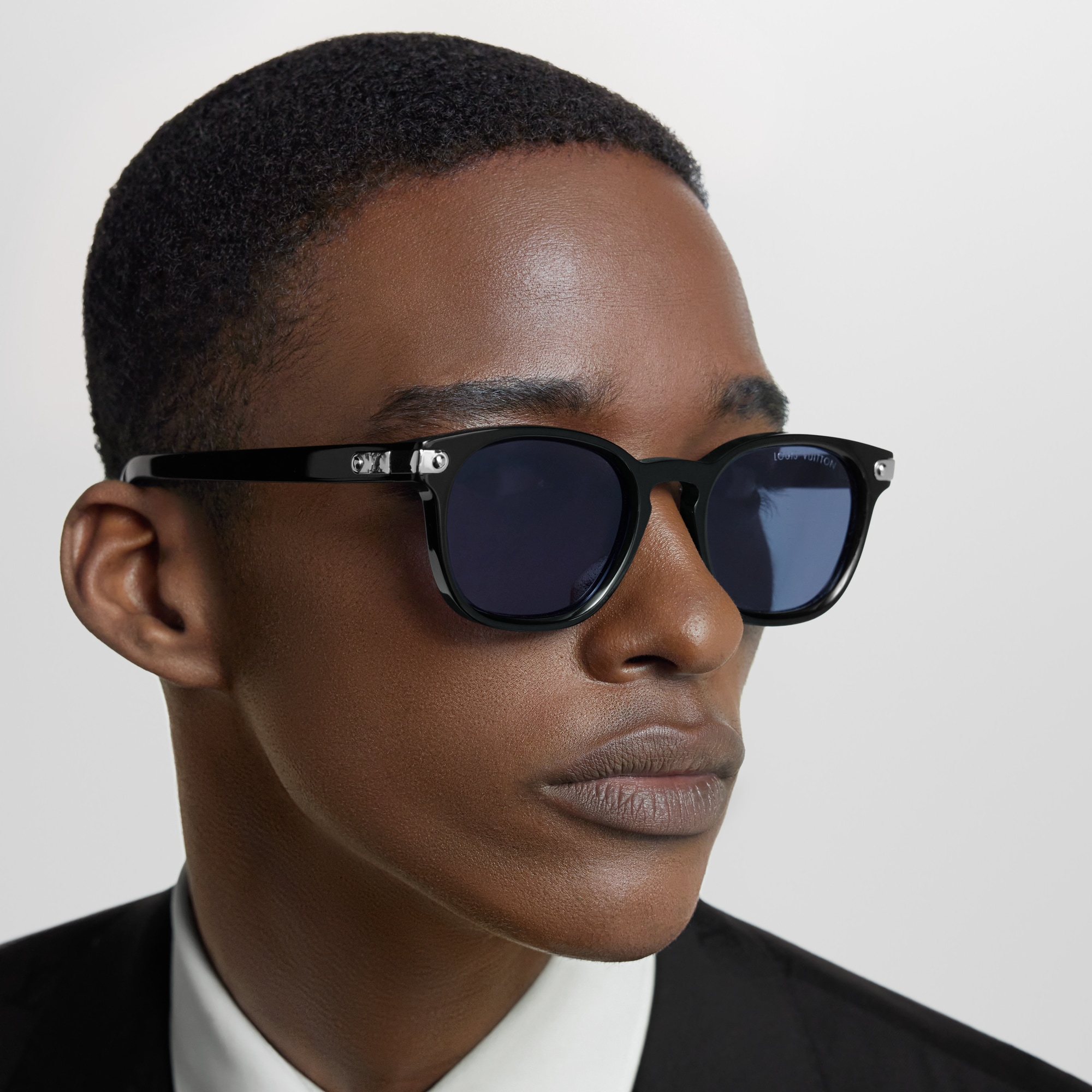 LV Signature Square Round Sunglasses - Luxury S00 Black  display picture 2