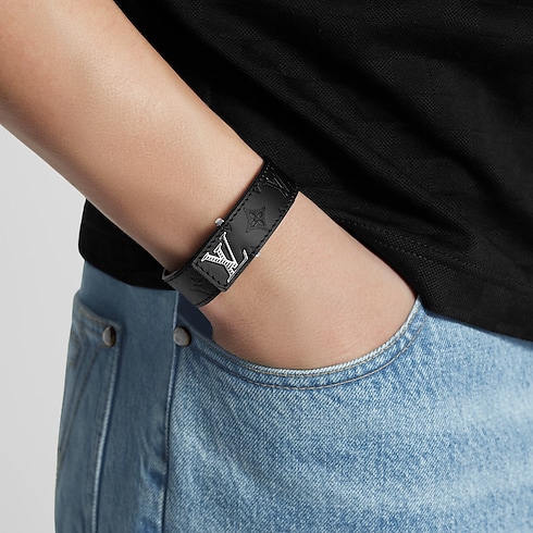 Men - LV Slim Shadow Bracelet Monogram Shadow Men Fashion Jewellery Bracelets | LOUIS VUITTON (Product zoom)