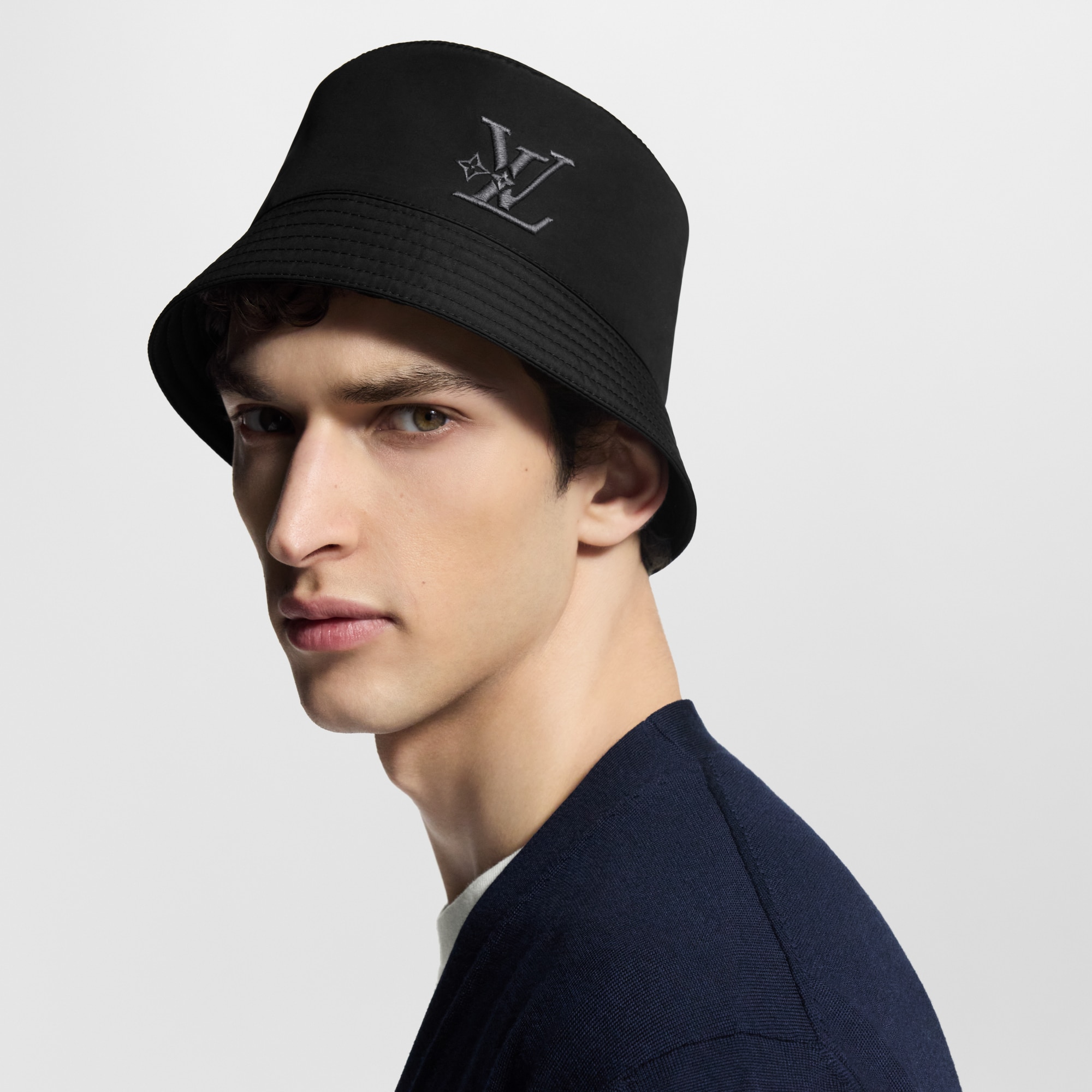 Men - LV Smash Rain Bucket Hat S00 Men Accessories Hats, Beanies and Gloves | LOUIS VUITTON (Product zoom)