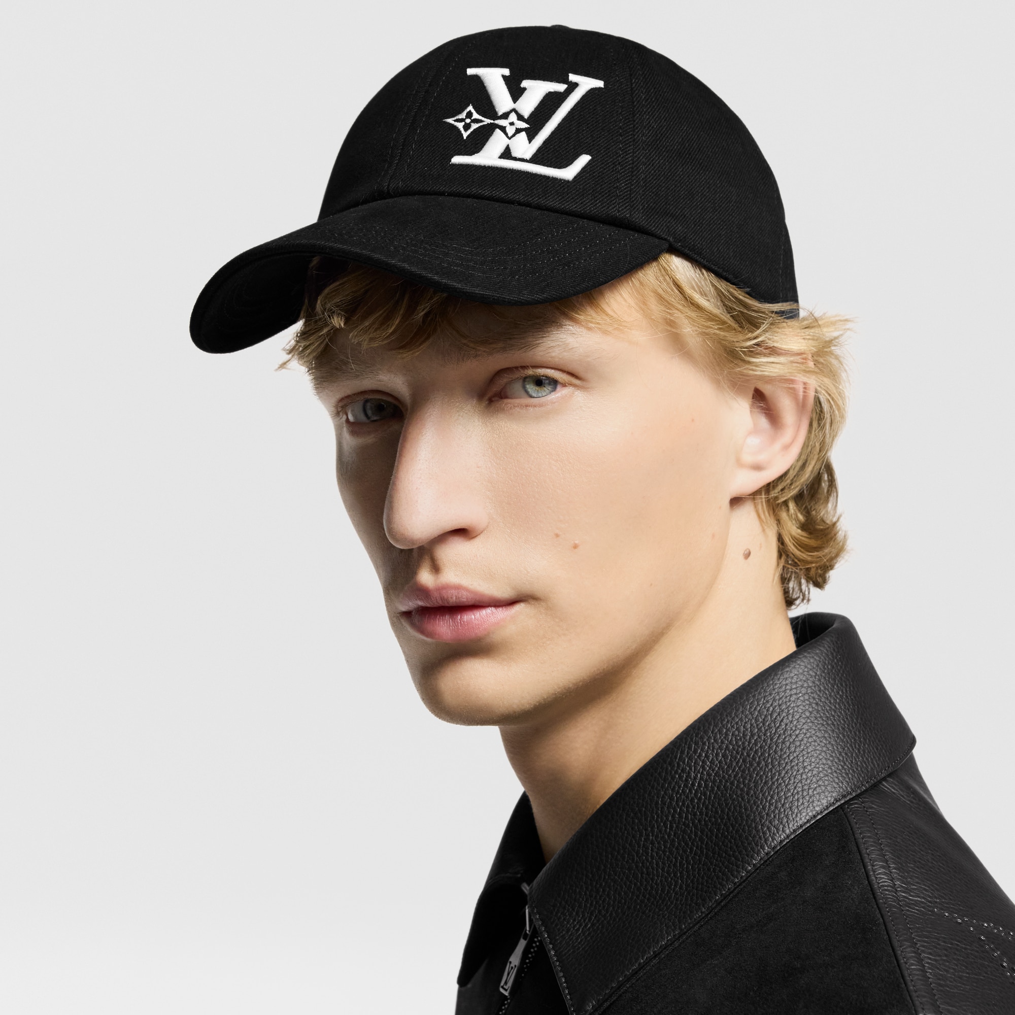 Men - LV Smash Wool Cap S00 Men Accessories Hats, Beanies and Gloves | LOUIS VUITTON (Product zoom)
