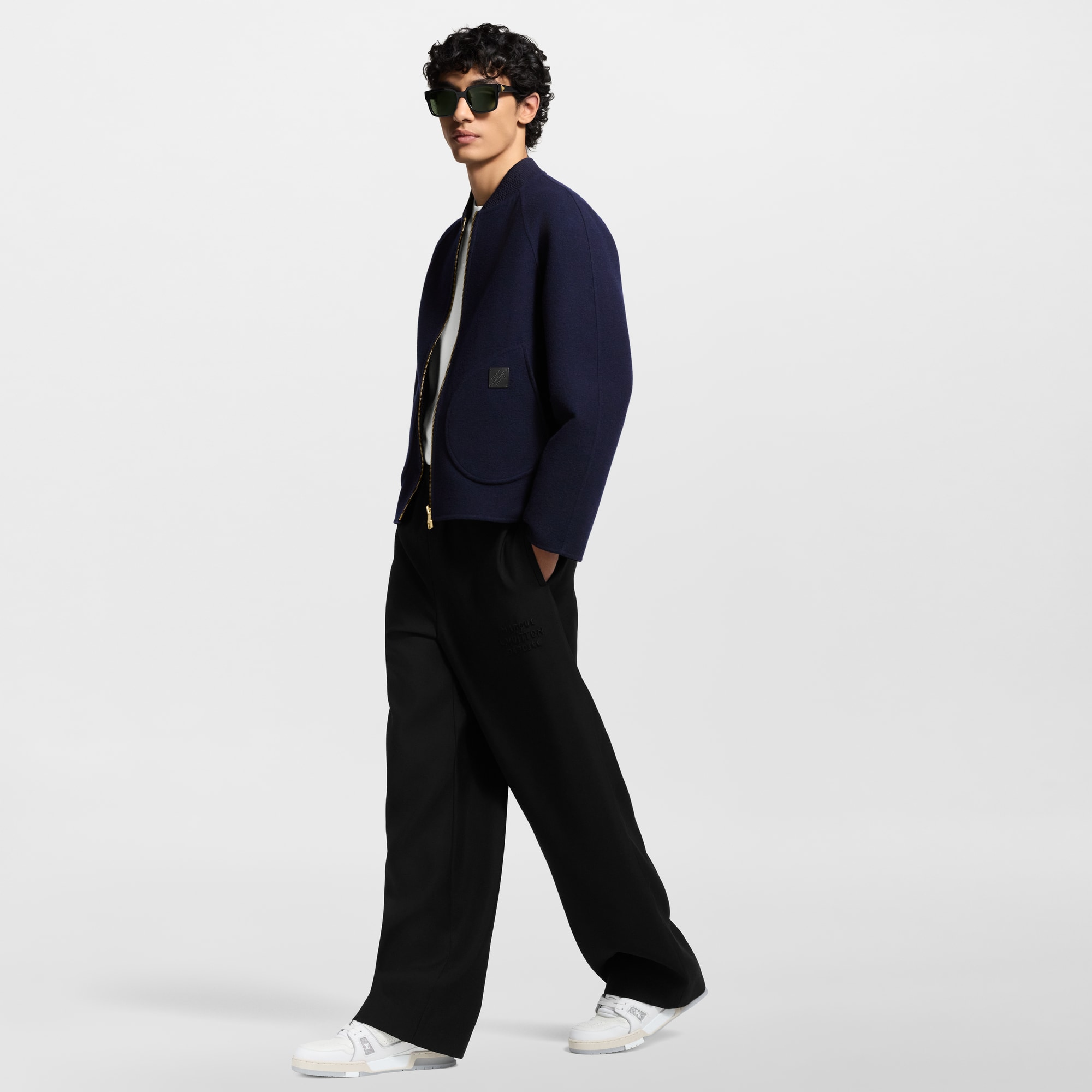 Men - LV Trainer  Men Shoes Trainers | LOUIS VUITTON (Product zoom)