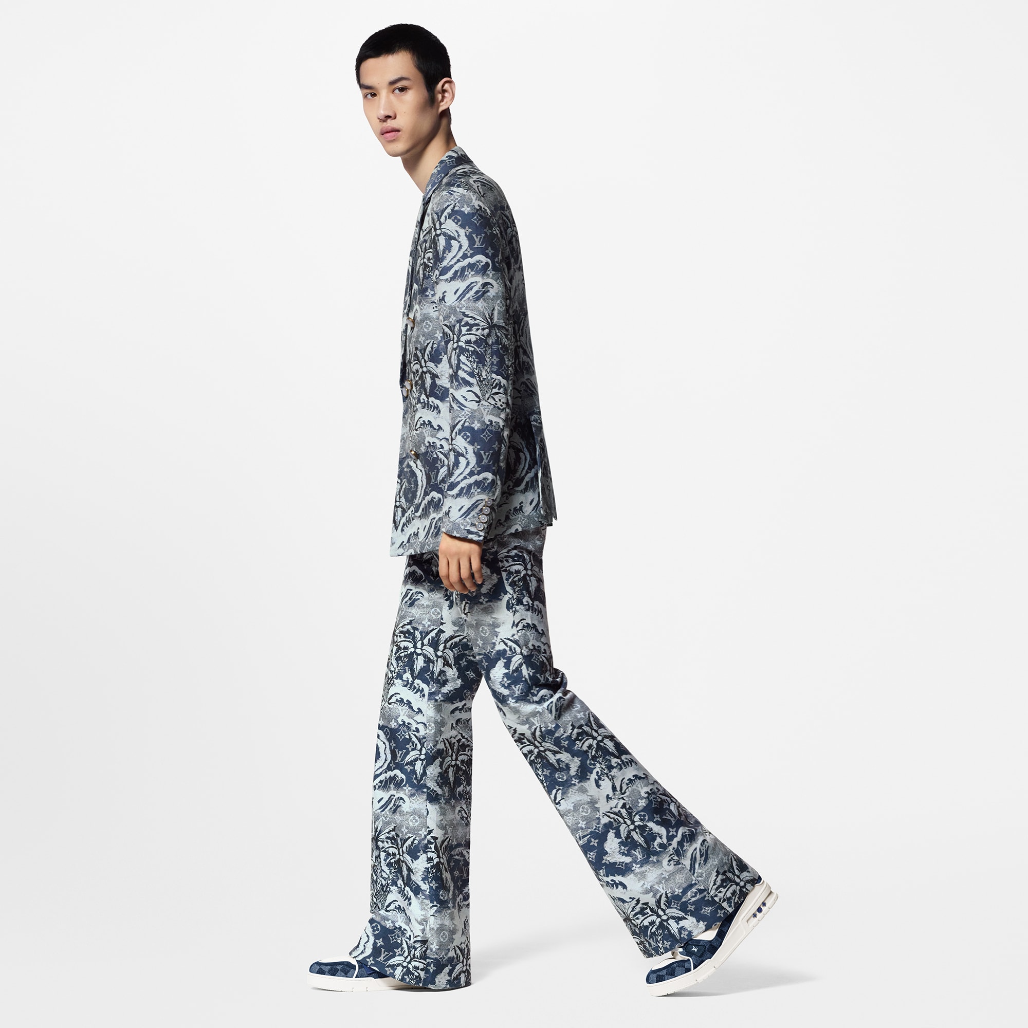 Men - LV Trainer  Men Shoes Trainers | LOUIS VUITTON (Product zoom)